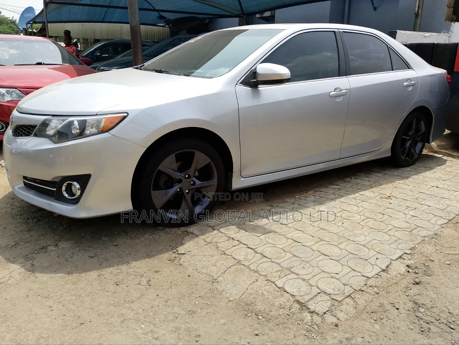 Toyota Camry SE V6 4dr Sedan (3.5L 6cyl 6A) 2012 Silver
