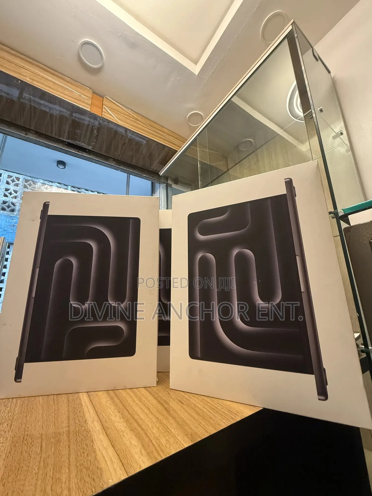 New Apple MacBook Pro 2026 M5 Pro 24GB Apple M5 Pro SSHD (Hybrid) 1T