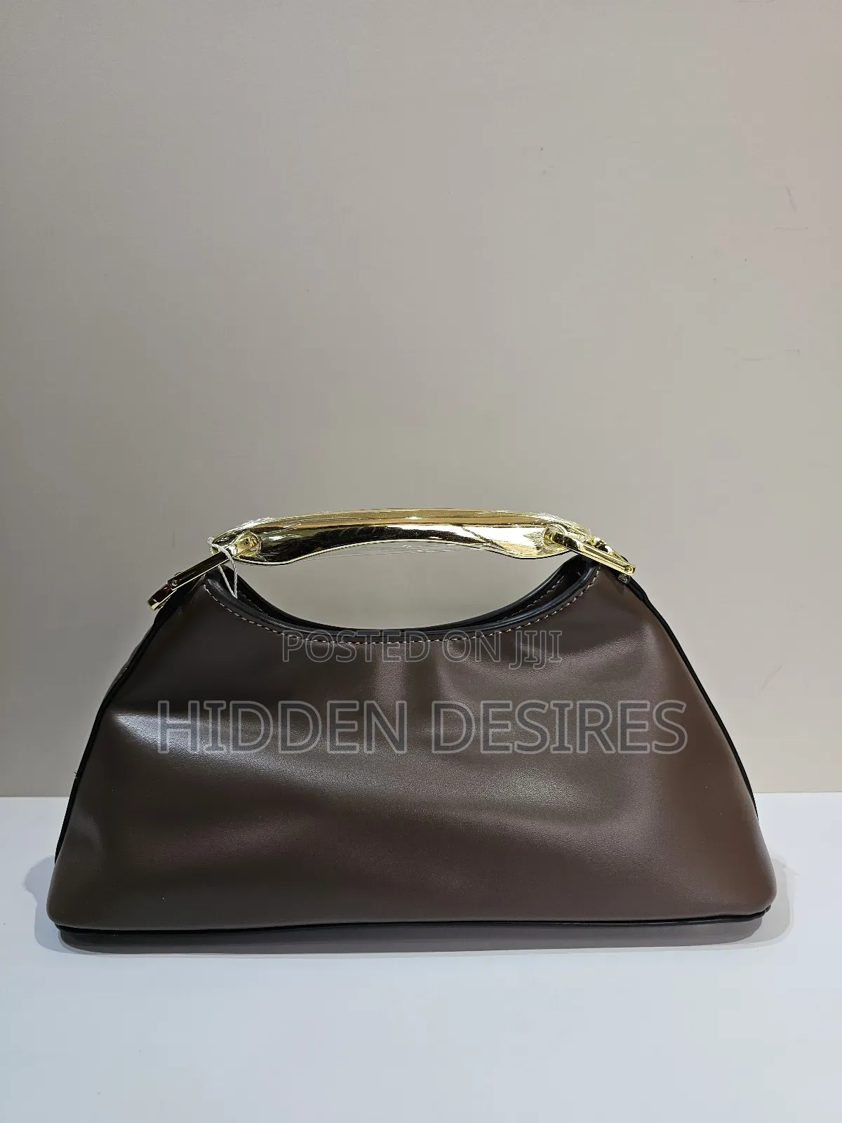 Sleek Half-Moon Top Handle Bag With Metallic Accent- Gray