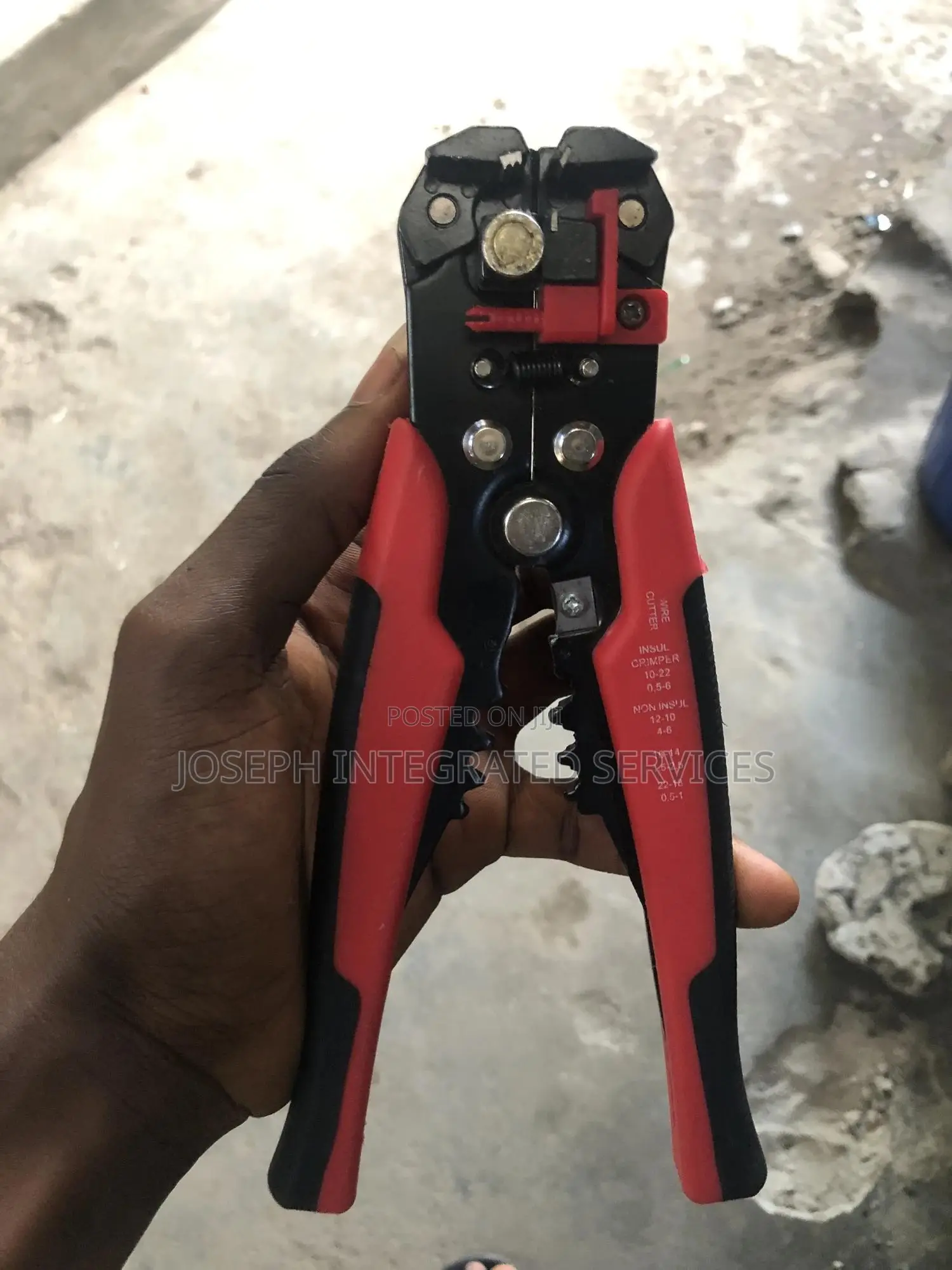 Multifunctional 3-in-1 Tool