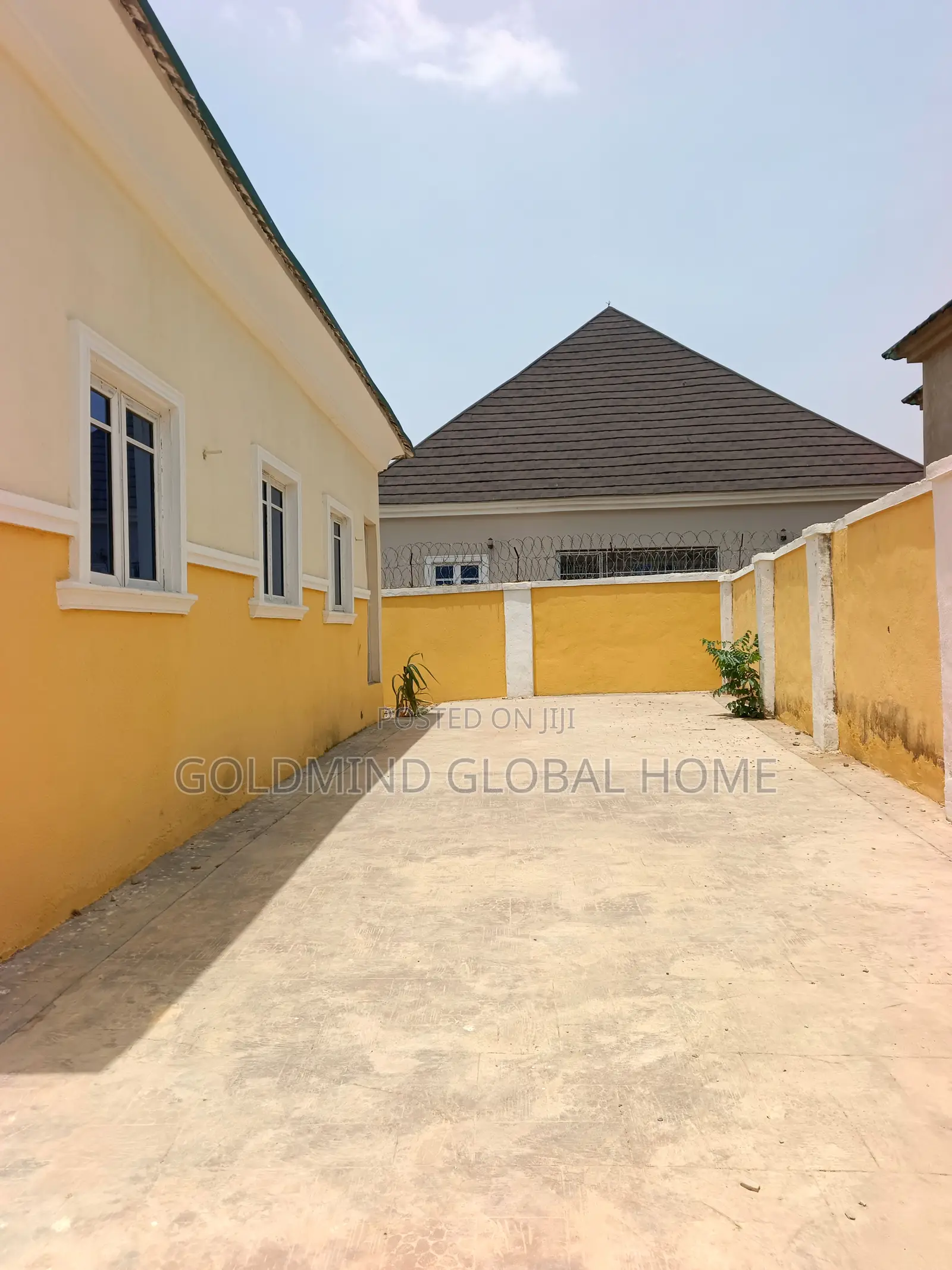 3bdrm Bungalow in Goldmind Estate, FHA for sale