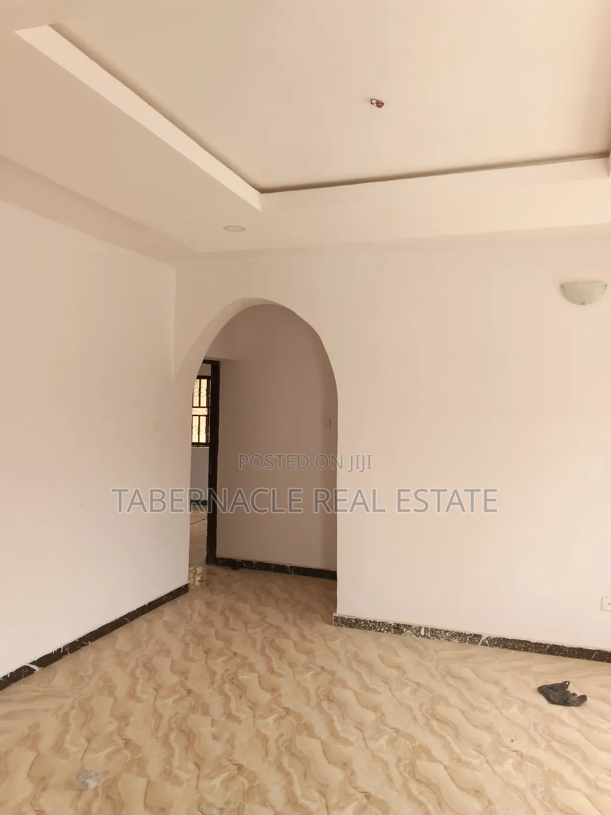 2bdrm Apartment in Fakoyabi, Ebute for rent