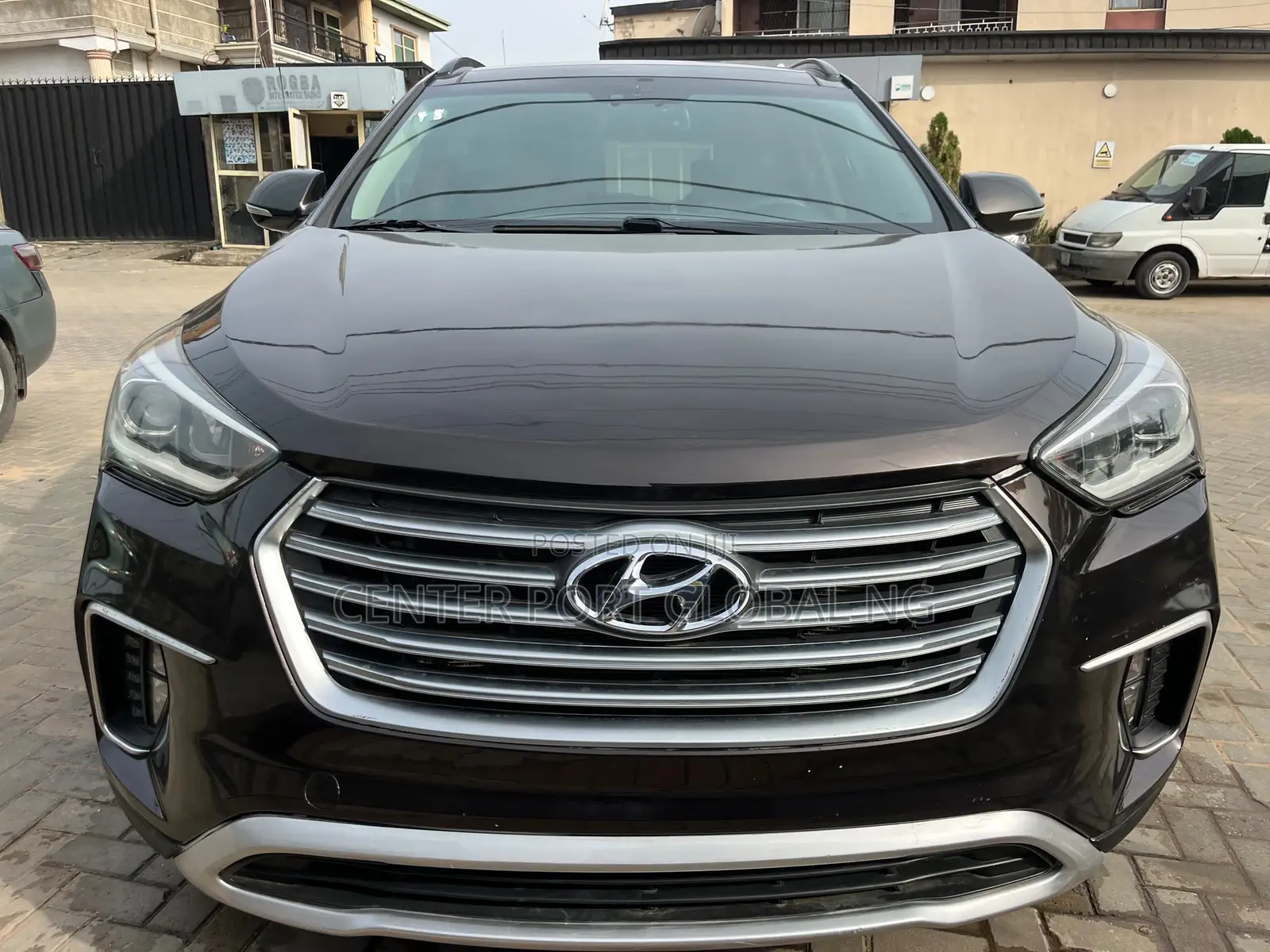Hyundai Santa Fe SE Ultimate FWD 2018 Brown