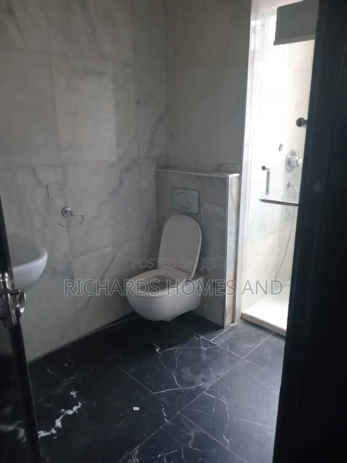 2bdrm Apartment in Banana Island for rent