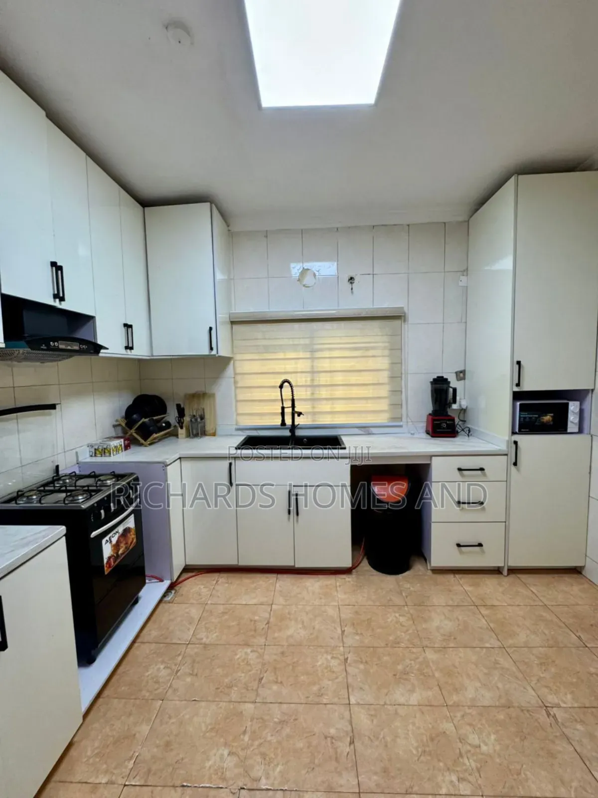 Furnished 3bdrm Duplex in Banana Island for rent