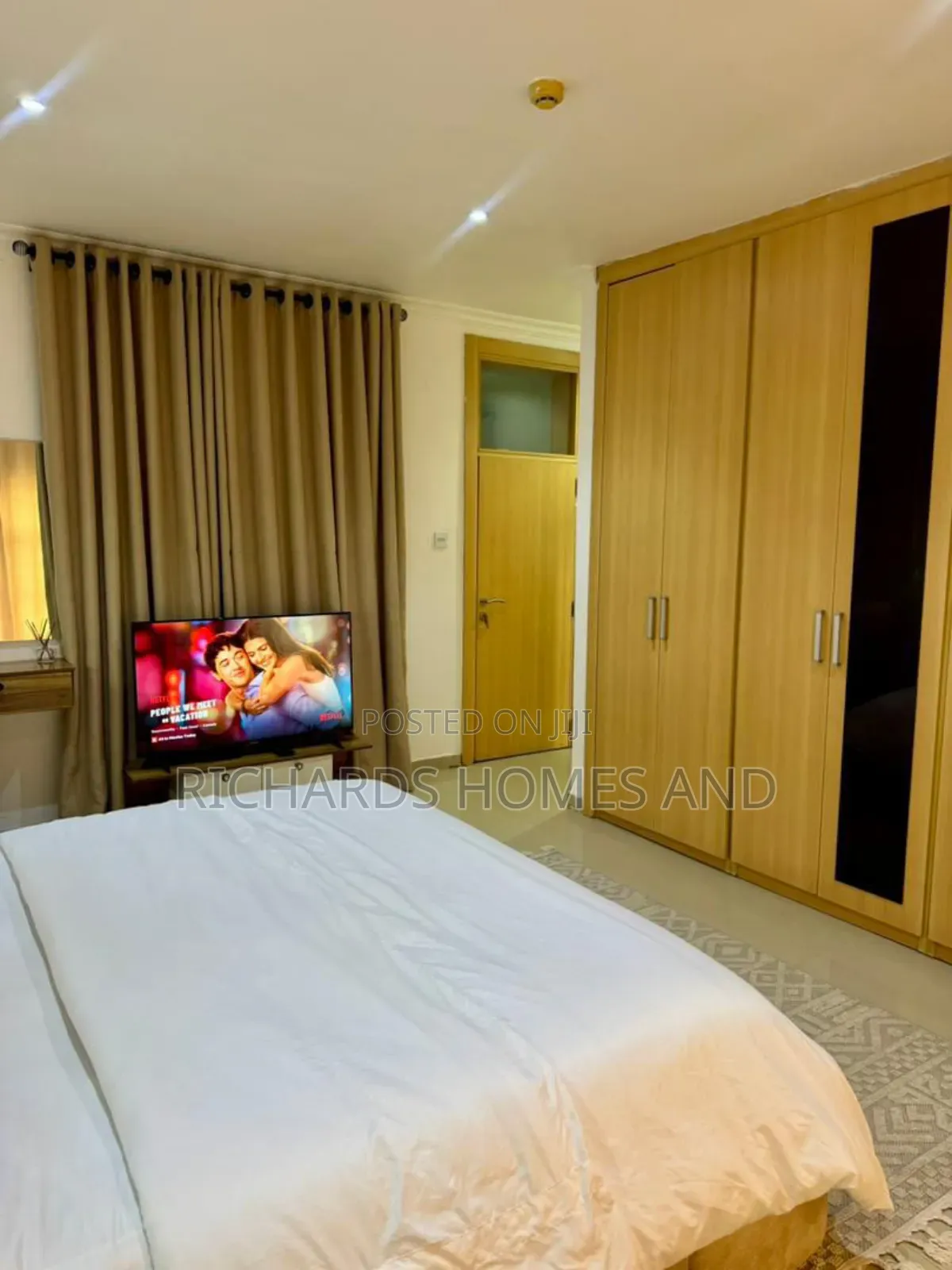Furnished 3bdrm Duplex in Banana Island for rent