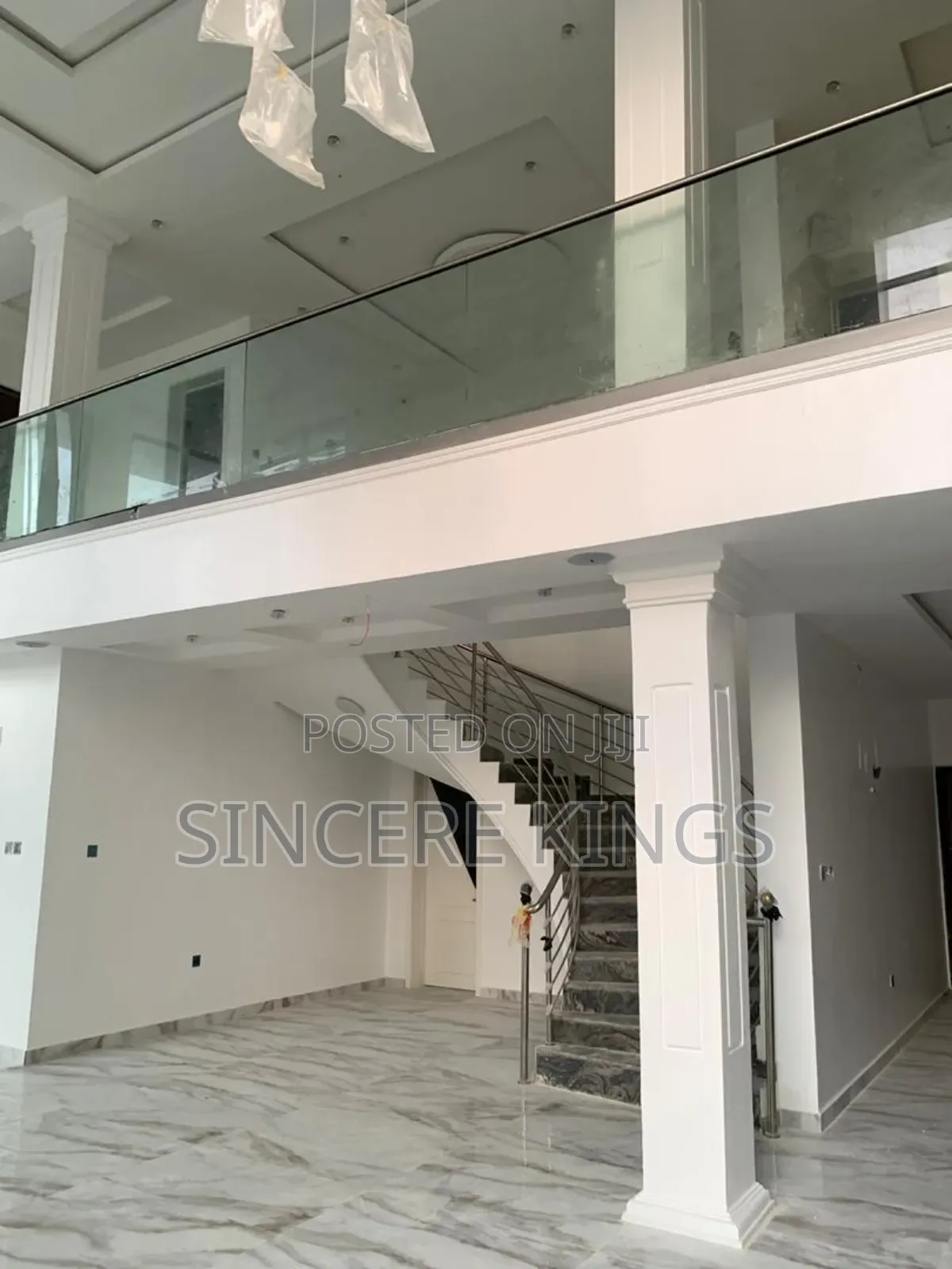 6bdrm Duplex in Shelter Afrique, Uyo for sale