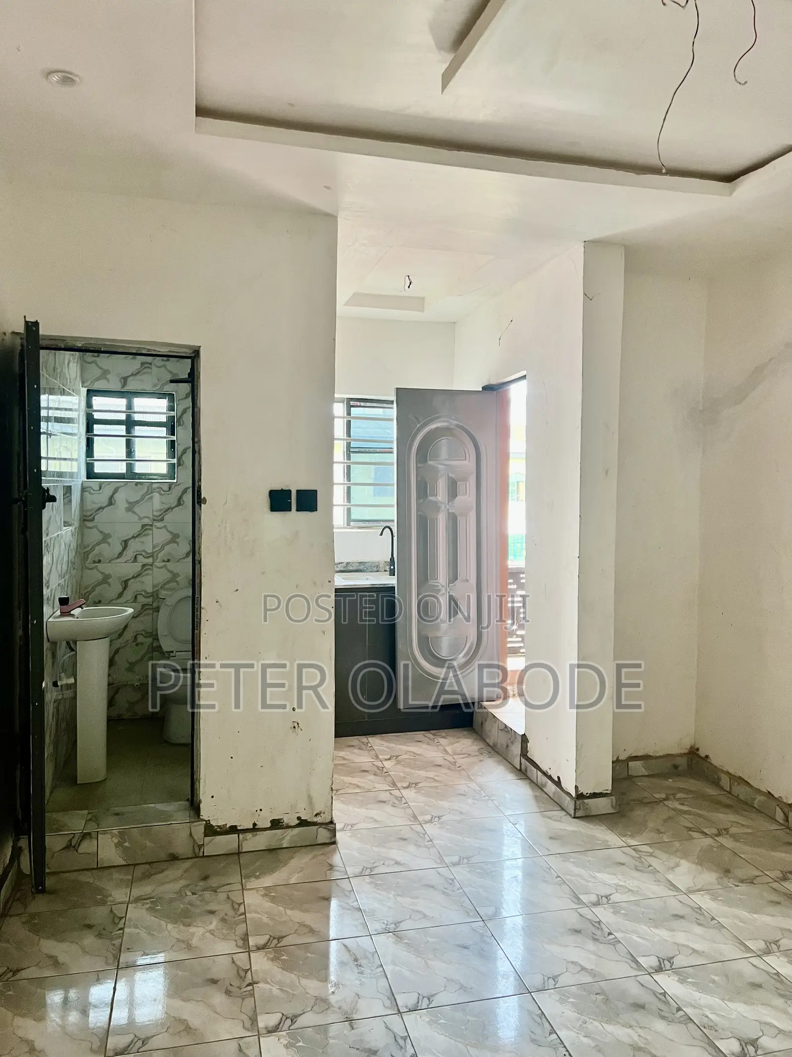 Studio Apartment in Bariga / Shomolu for rent