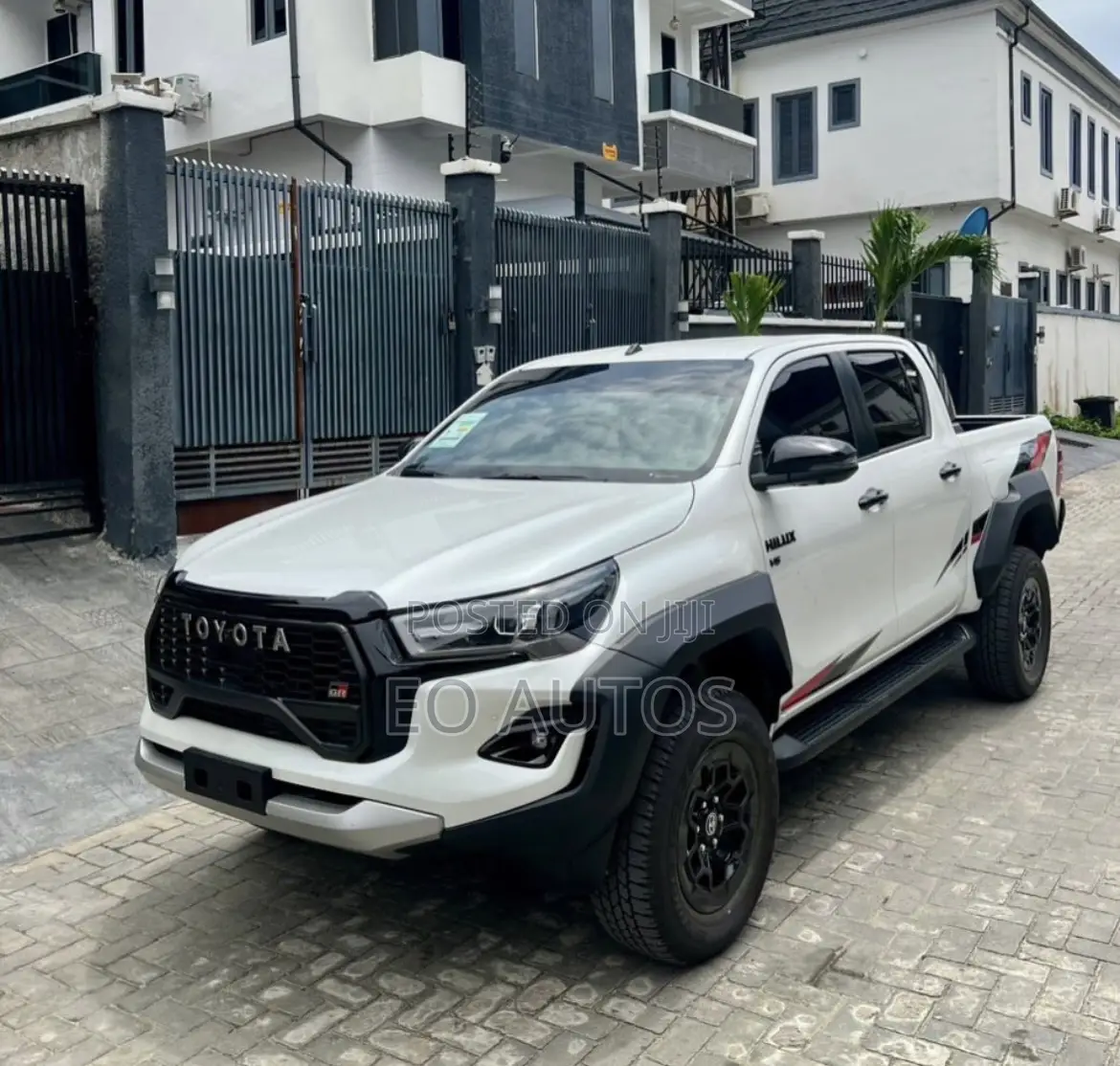 New Toyota Hilux 2025 White