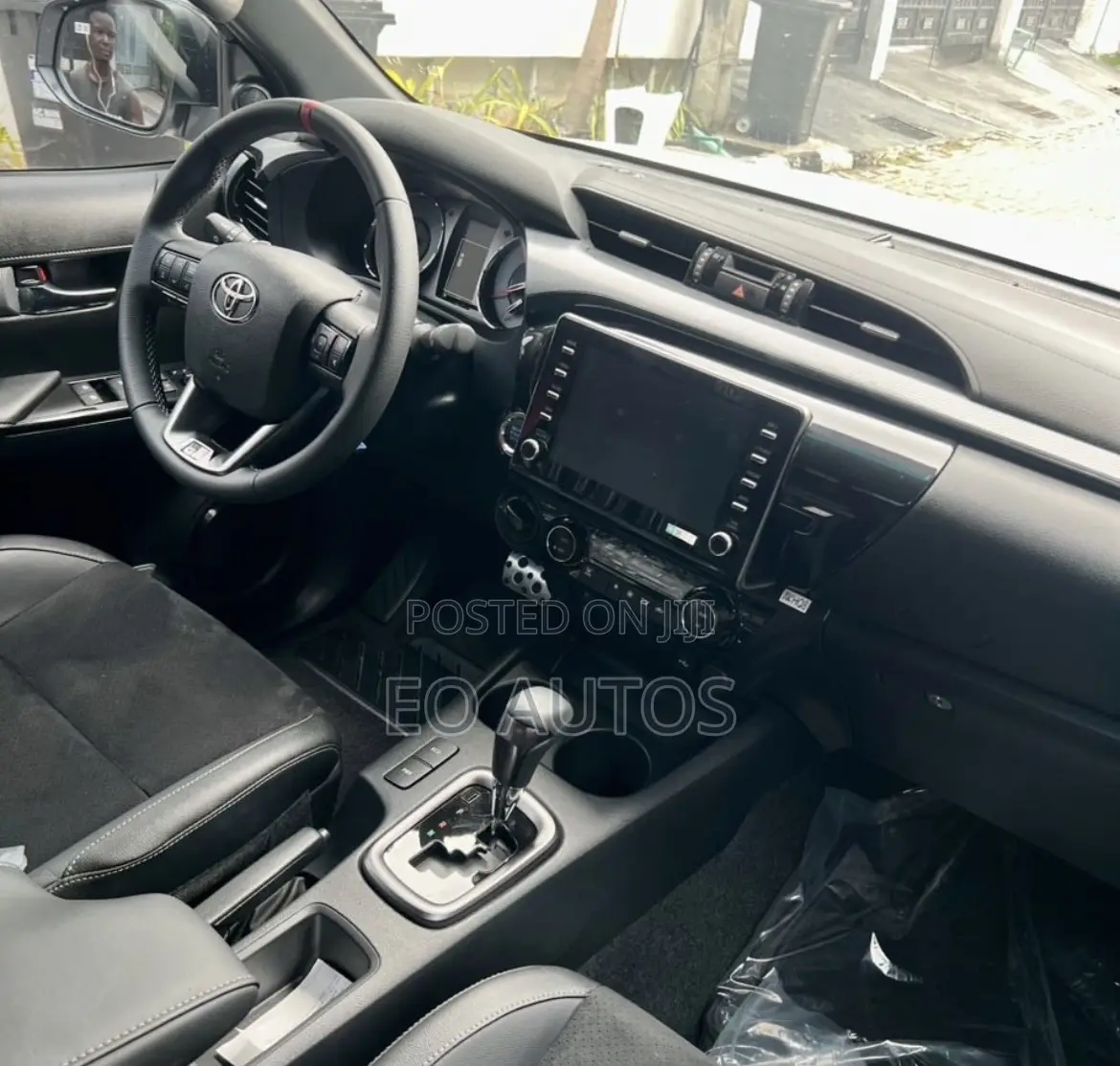 New Toyota Hilux 2025 White