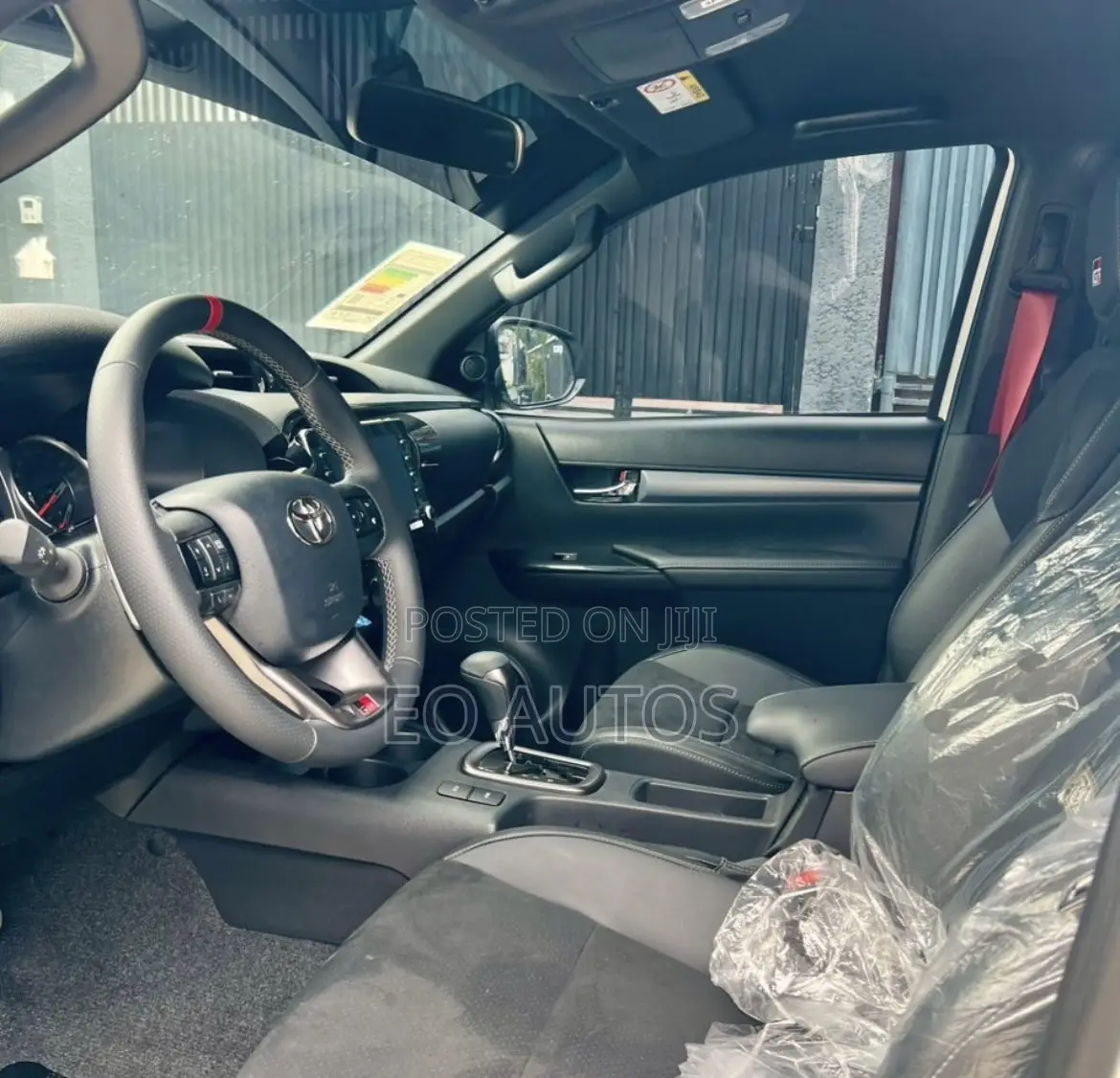 New Toyota Hilux 2025 White