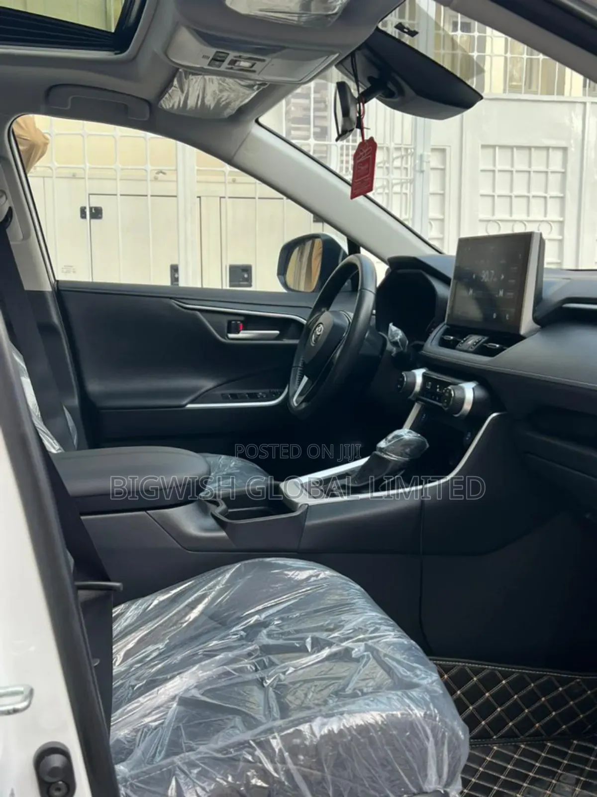 Toyota RAV4 2024 White