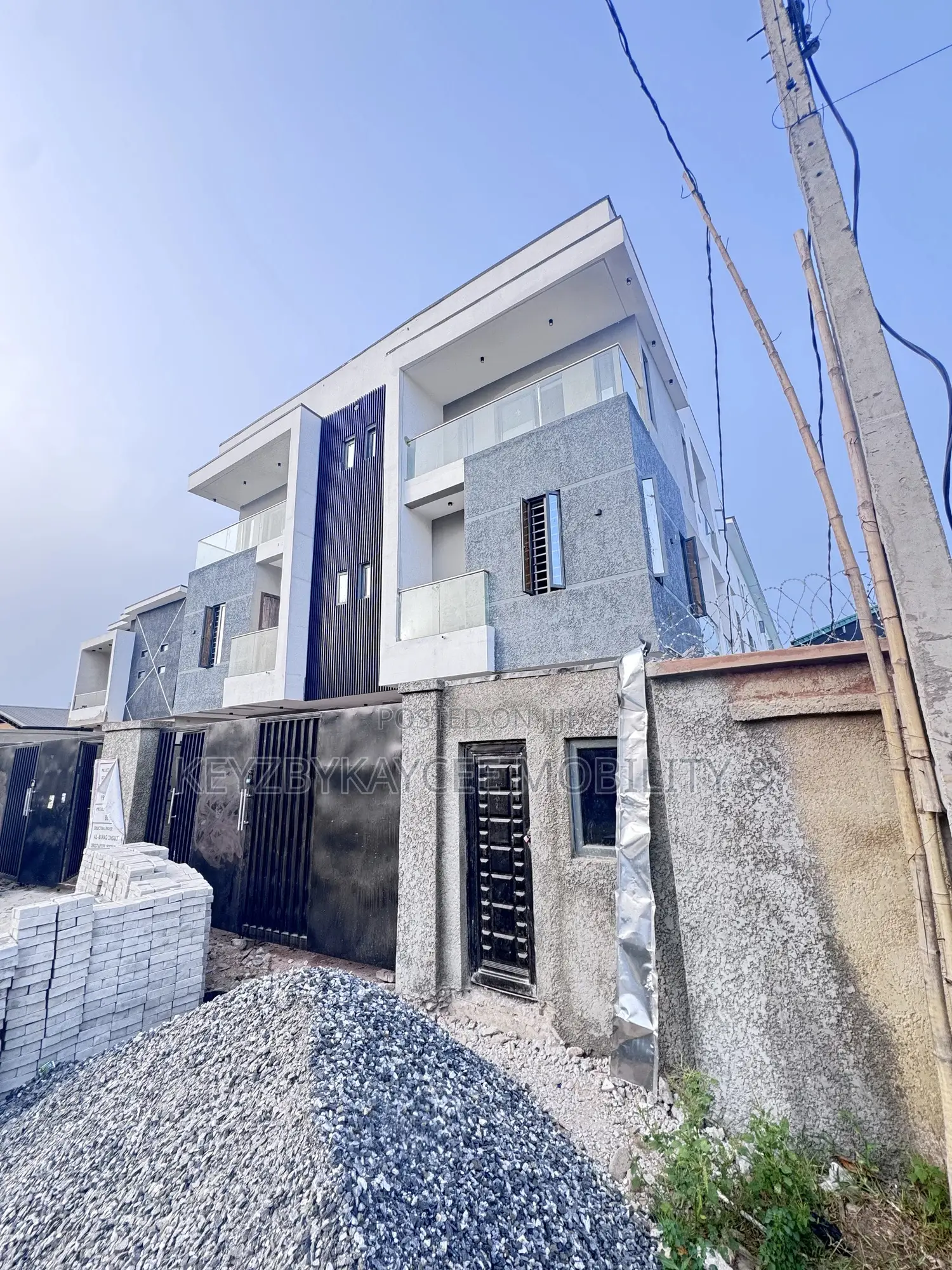 4bdrm Duplex in Ogudu for sale
