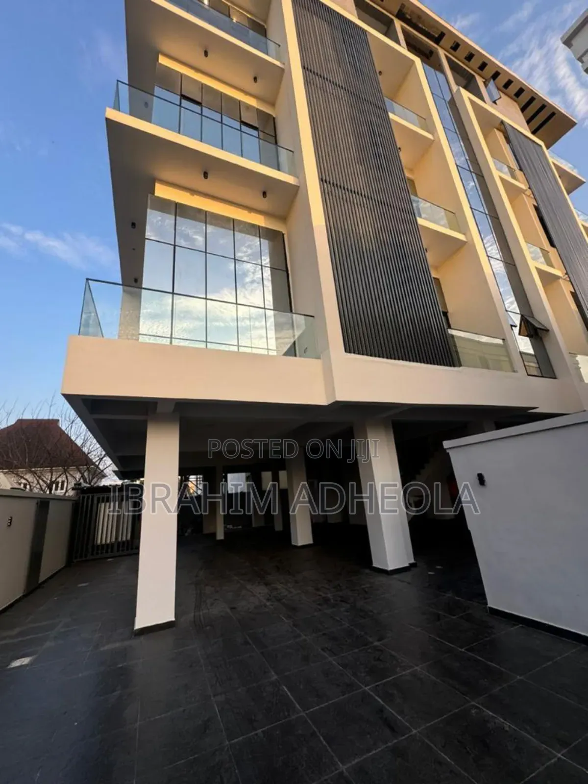 3bdrm Apartment in Off Fola Osibo, Lekki Phase 1 for sale