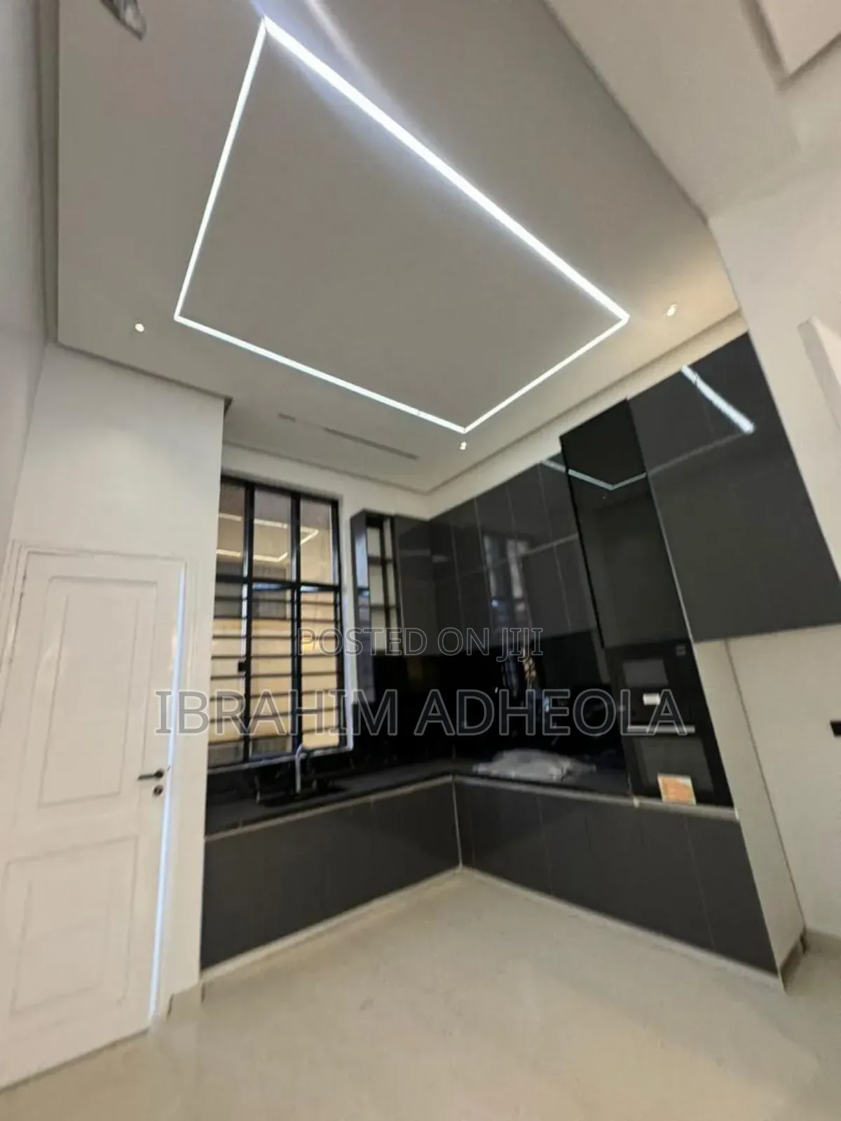 3bdrm Apartment in Off Fola Osibo, Lekki Phase 1 for sale