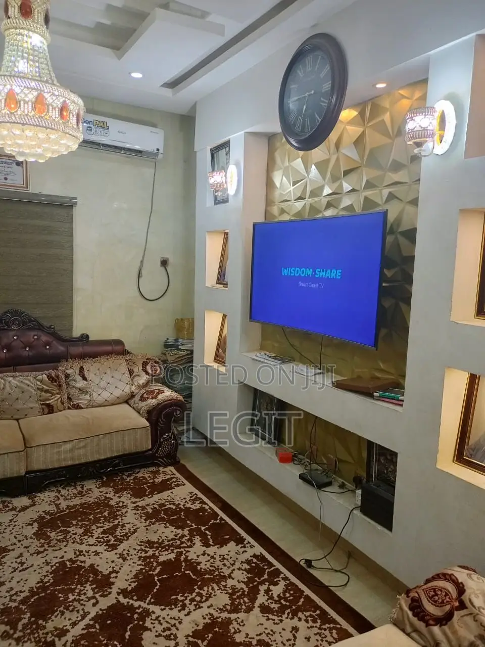 5bdrm Penthouse in Minna for sale