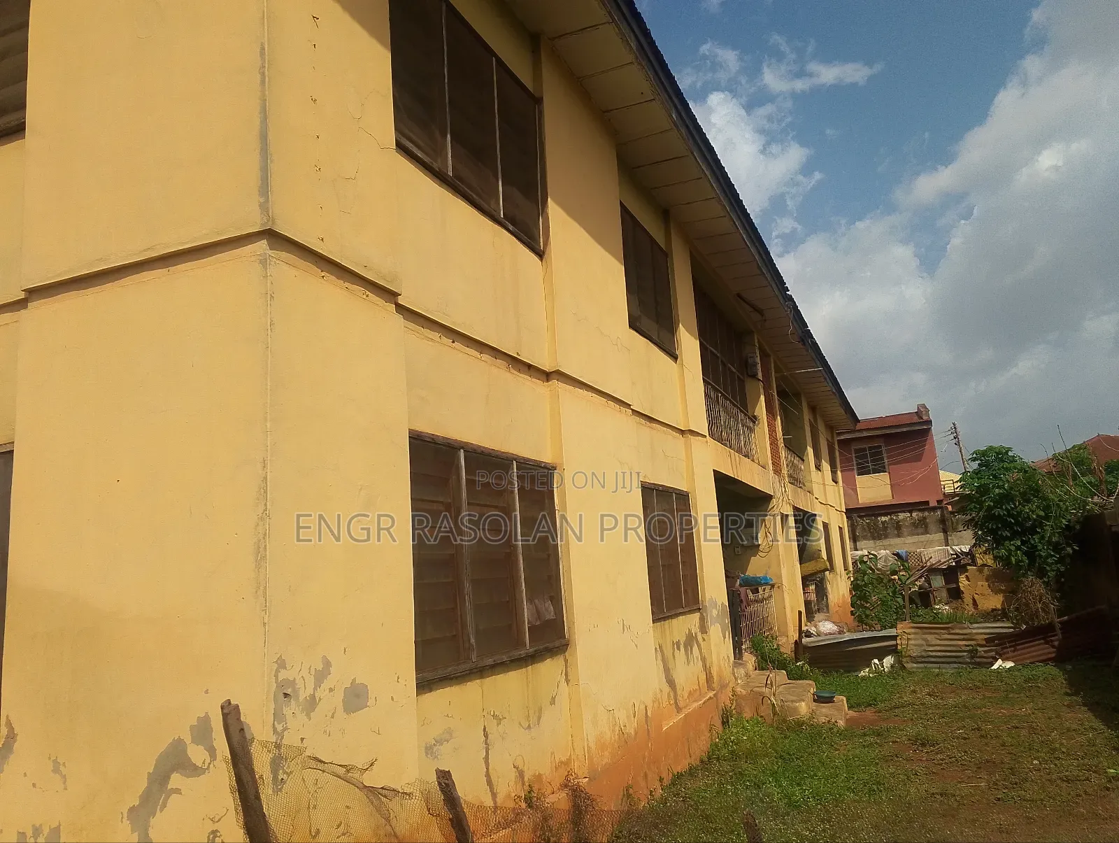 3bdrm Block of Flats in Pipeline, Ilorin South for sale
