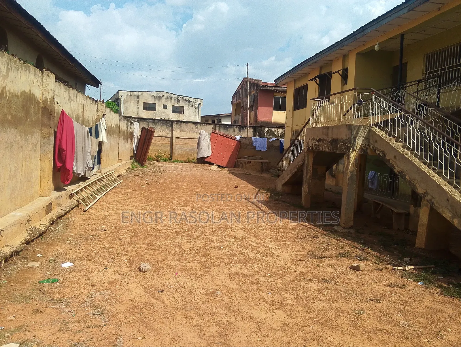 3bdrm Block of Flats in Pipeline, Ilorin South for sale