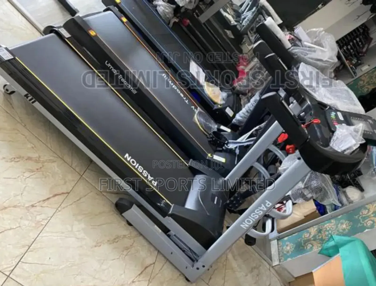 2.5hp Treadmill With Twister and Dumbbells