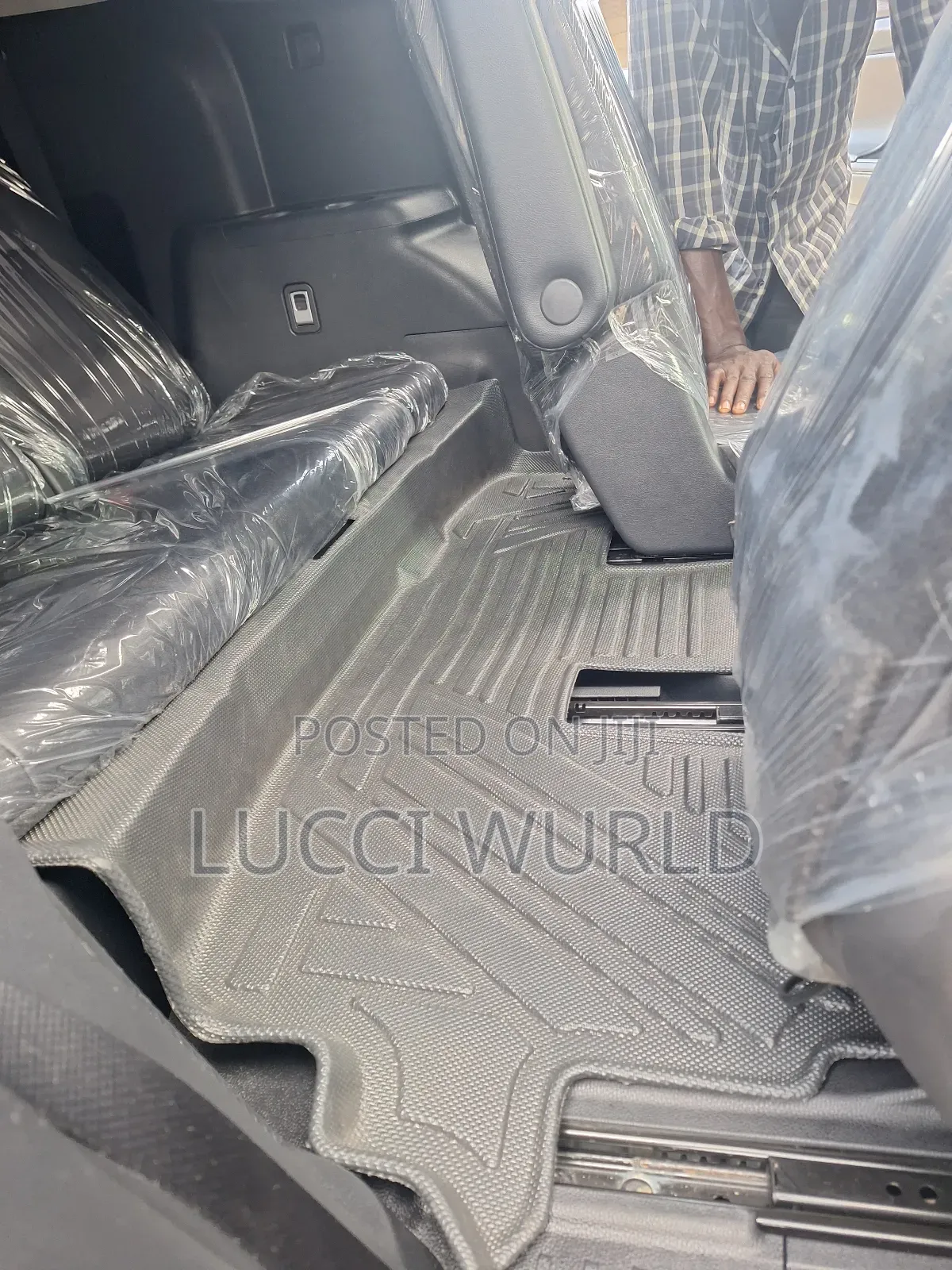 Highlander 2020 Foot Mat Plastic