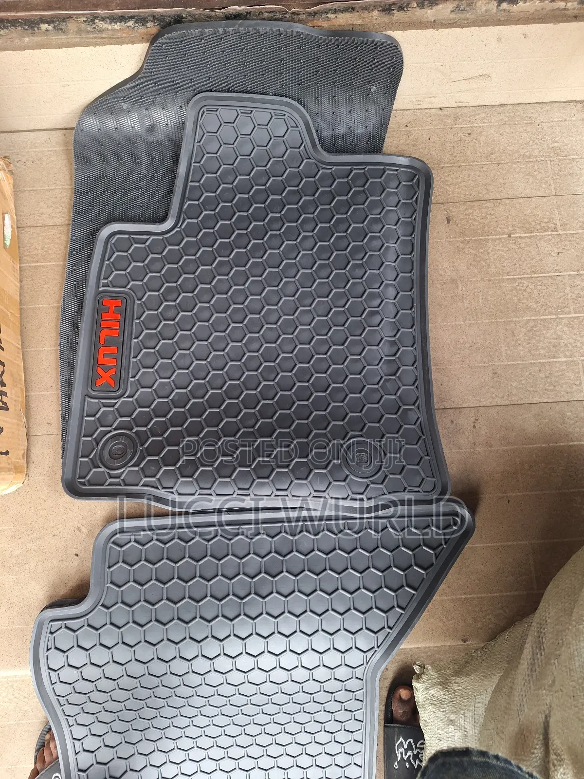 Hilux Foot Mat