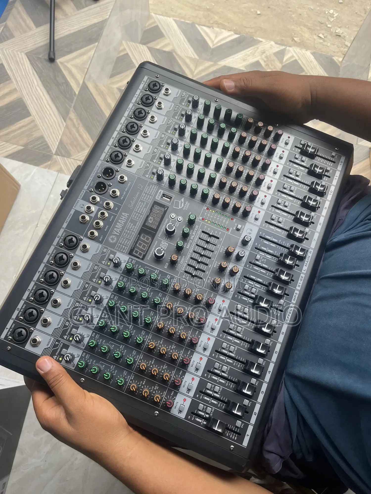 Yamaha Selection12 12 Channel Mixer