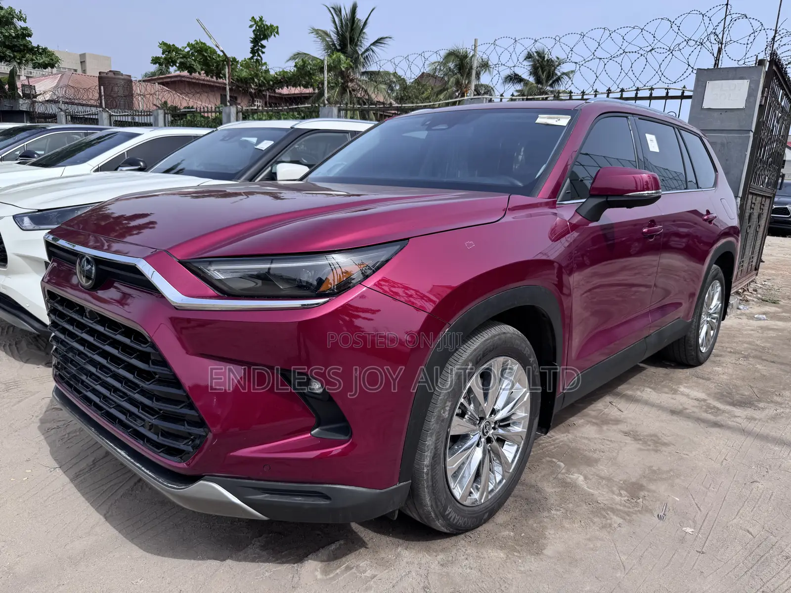 Toyota Highlander Platinum AWD 2024 Red
