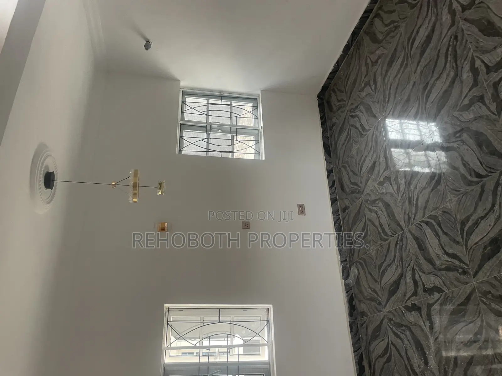 2bdrm Duplex in Banuso Elebu, Akala Express for rent