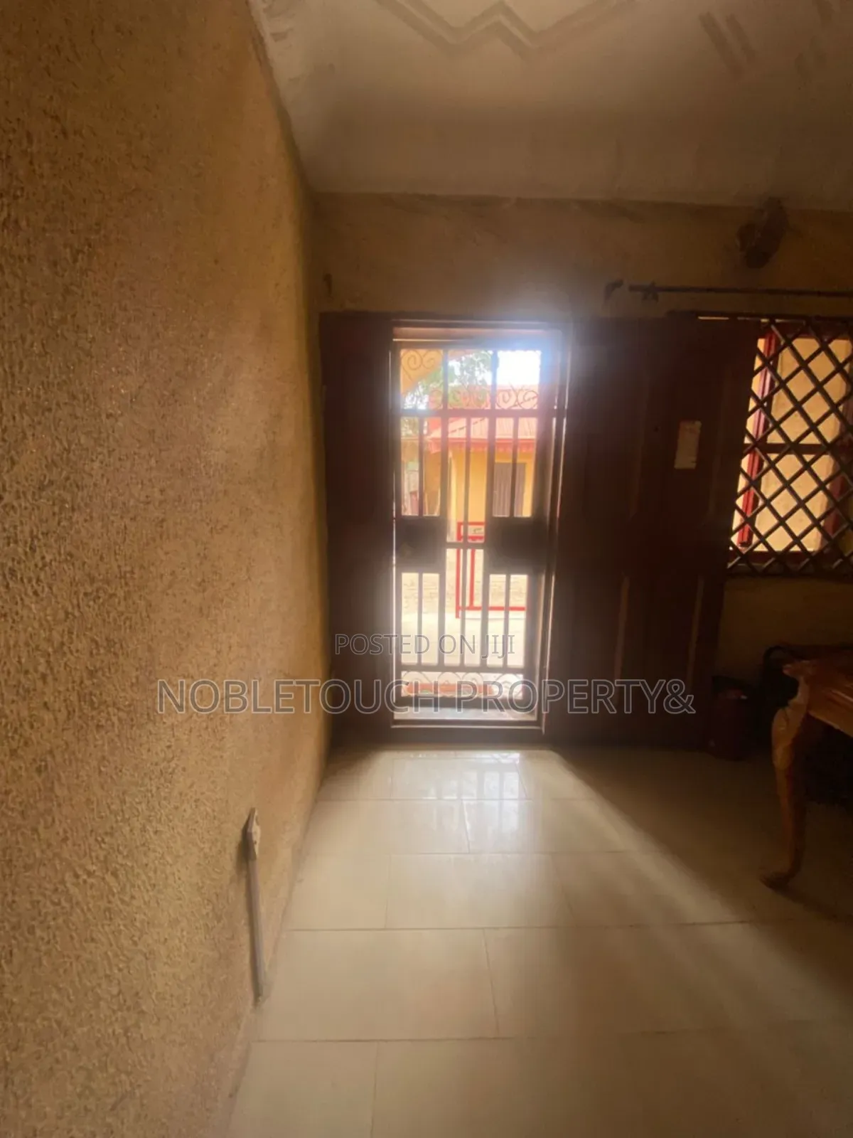 5bdrm Duplex in Moshalasi Kola, Ipaja / Ipaja for sale