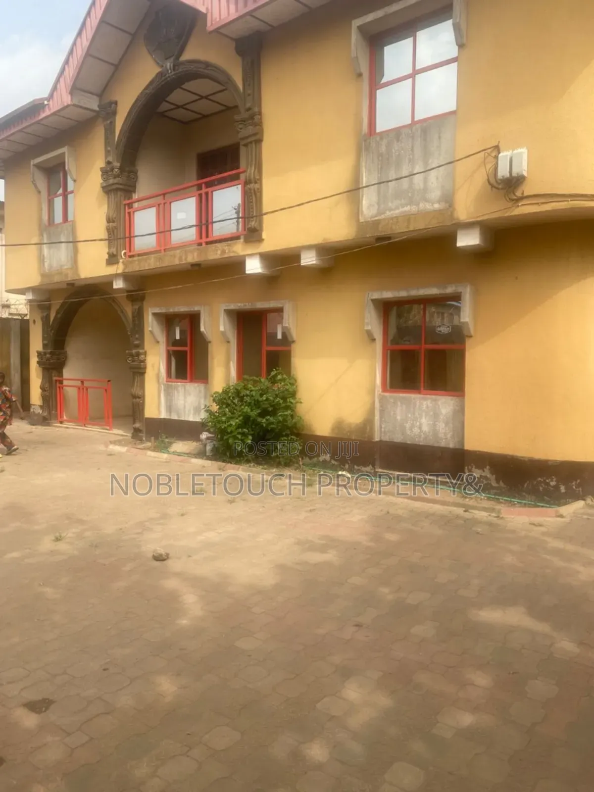 5bdrm Duplex in Moshalasi Kola, Ipaja / Ipaja for sale