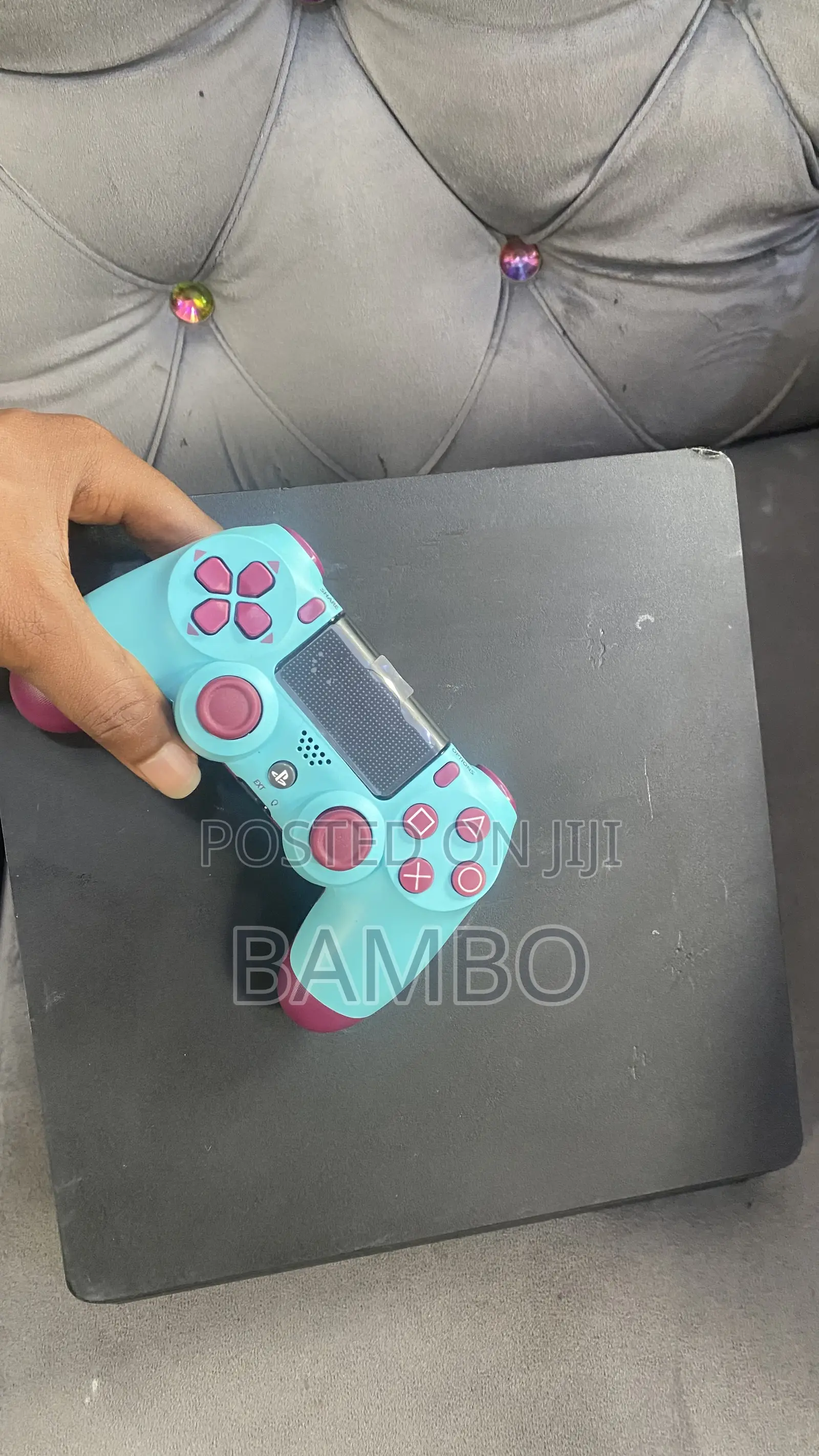 Ps 4 Console With 1 Pad 8 Games