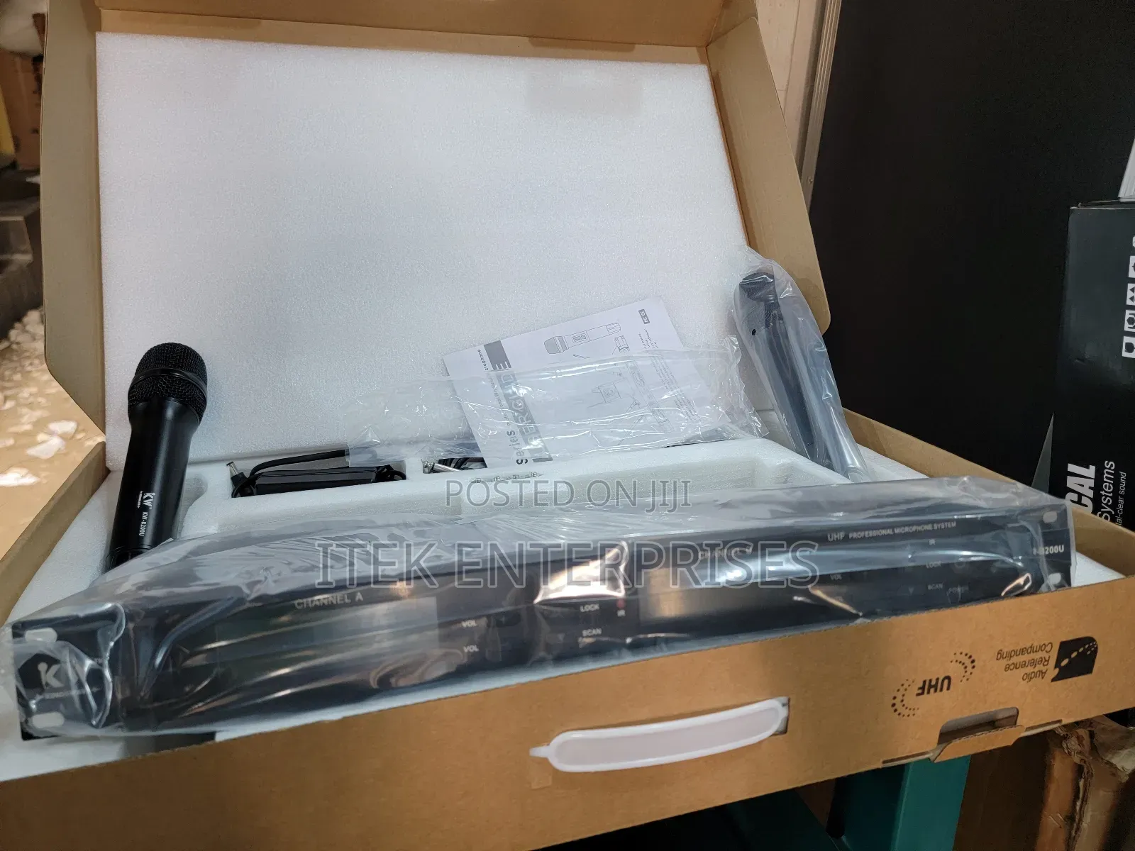 Kingswave 8200u Wireless Microphone
