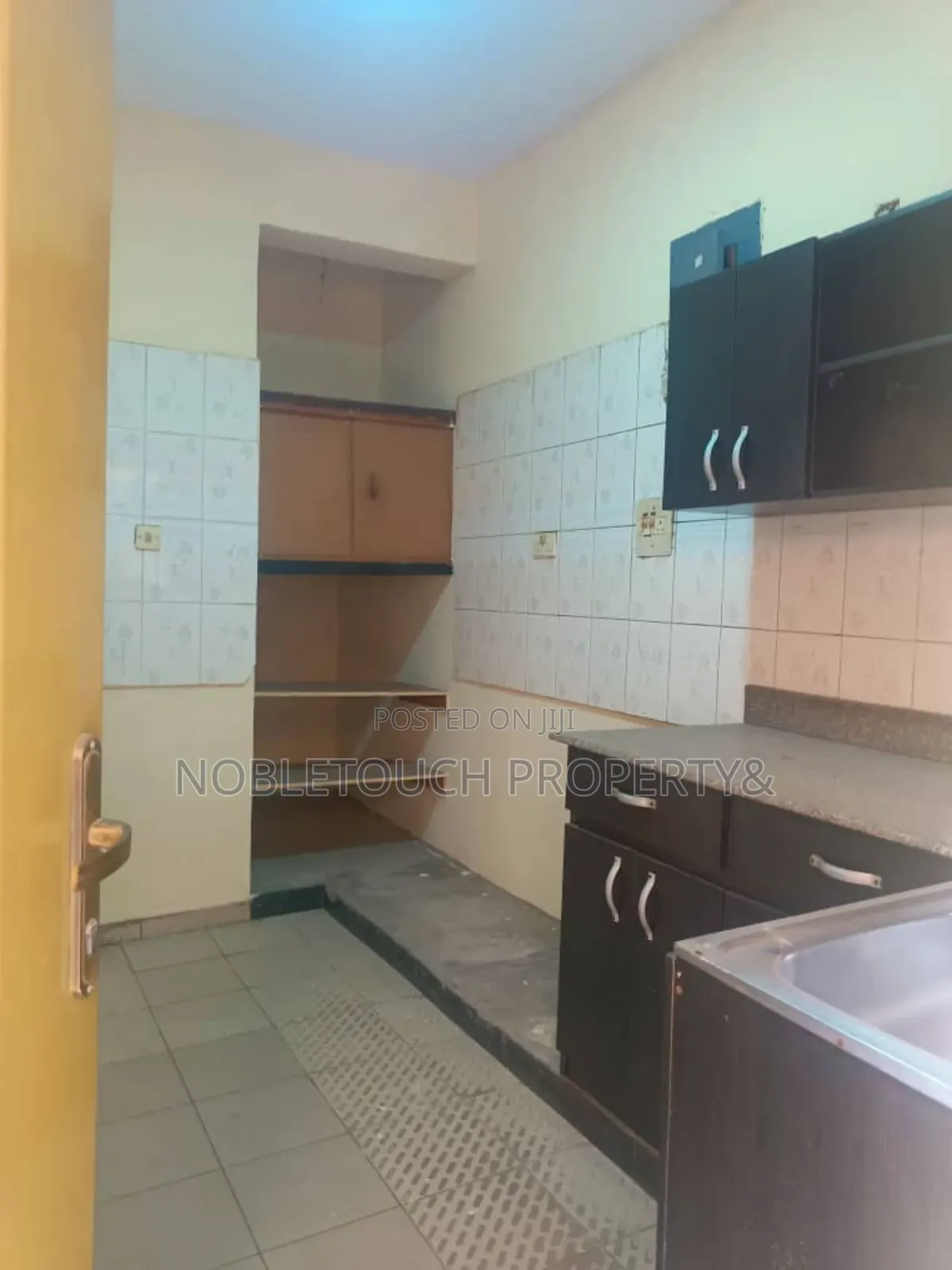 3bdrm Block of Flats in Ikeja Lagos Nigeria, Opebi for rent