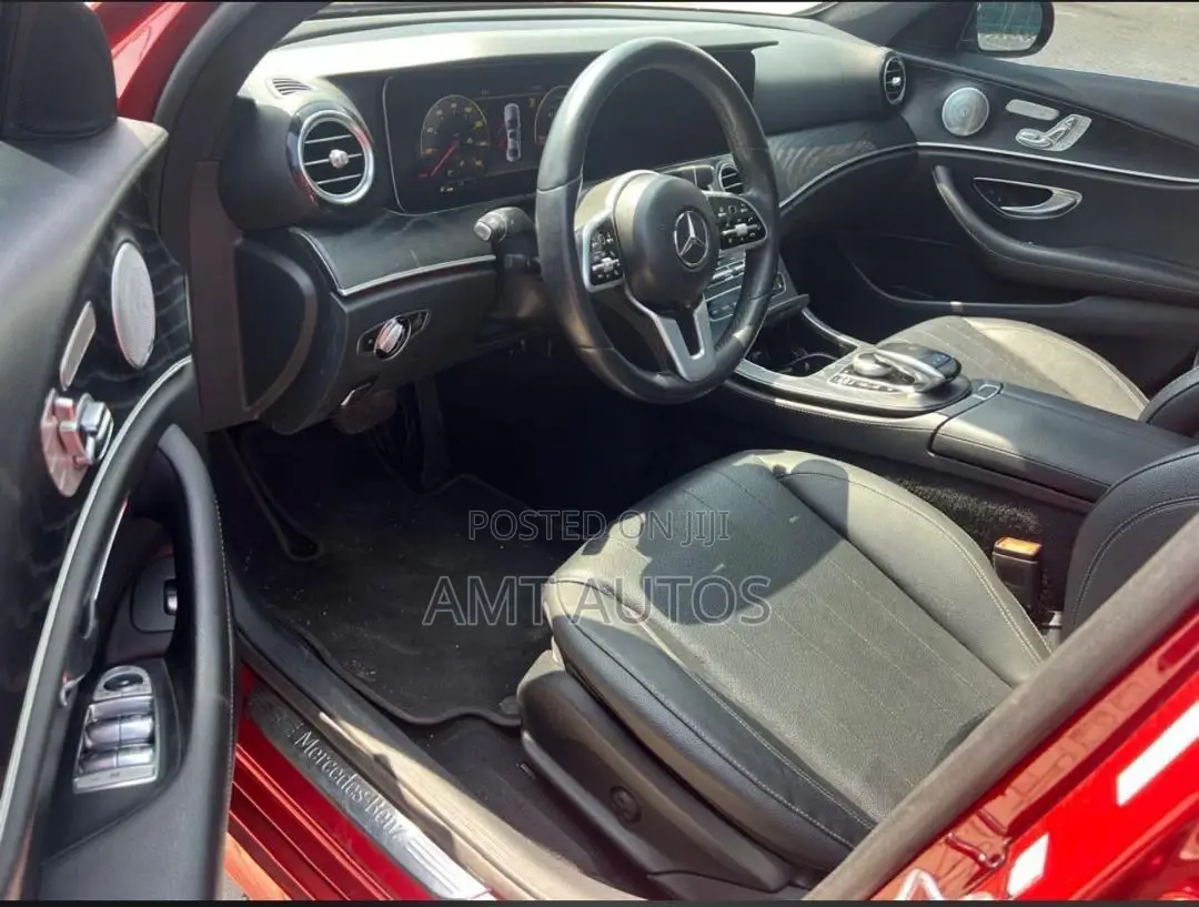 Mercedes-Benz E300 2019 Red