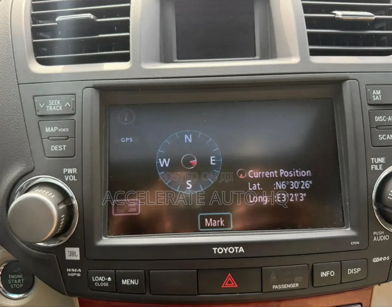 Toyota Highlander Limited 2010 Gold