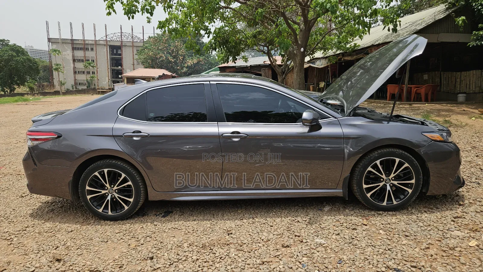 Toyota Camry SE (2.5L 4cyl 8A) 2019 Gray
