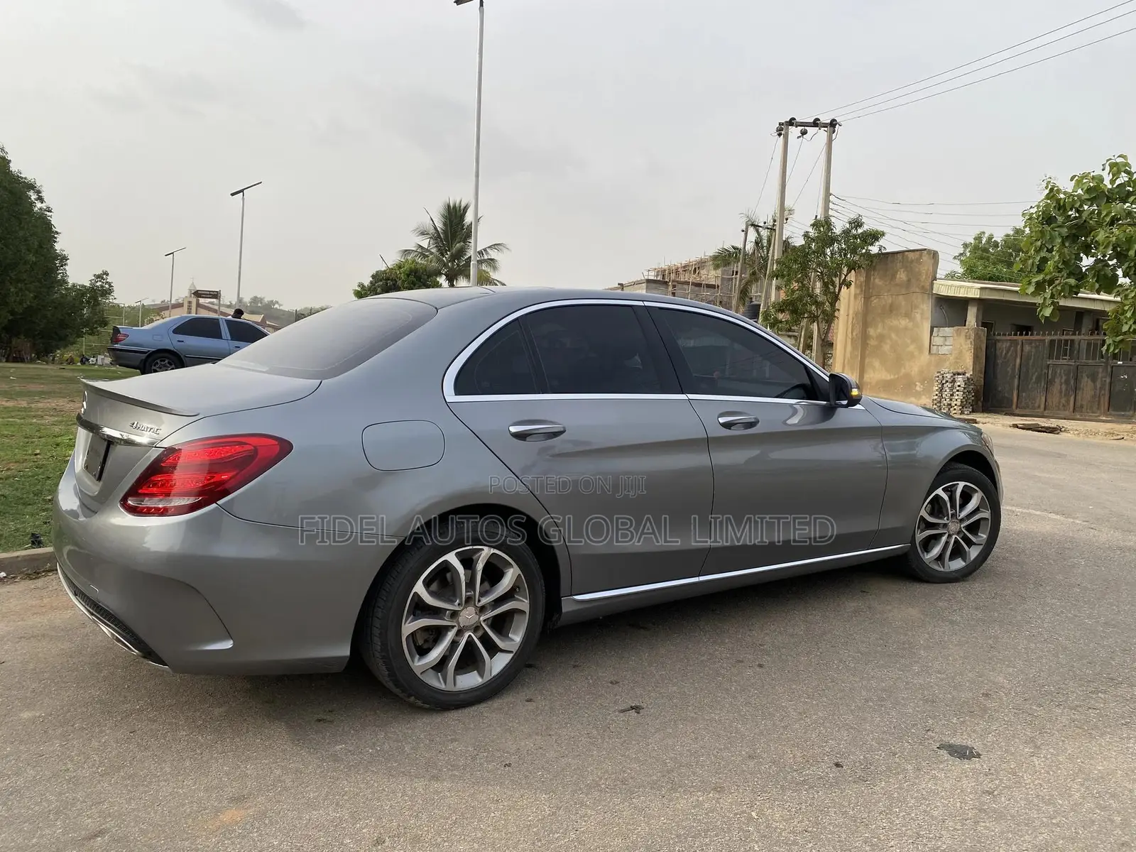 Mercedes-Benz C300 Luxury 4dr AWD 4Matic Sedan (2.0L 4cyl 7A) 2015 Gray
