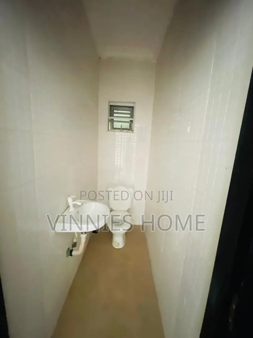 2bdrm Block of Flats in Ikota for rent