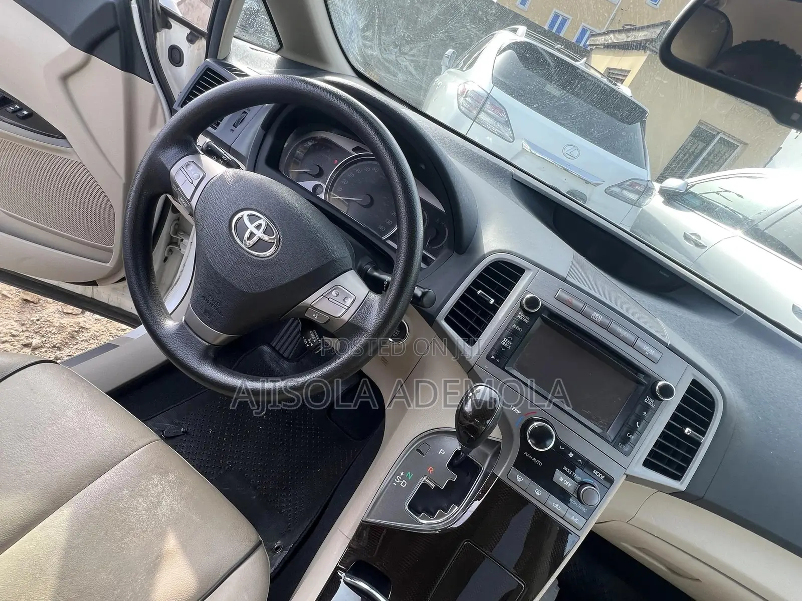 Toyota Venza LE 2010 White