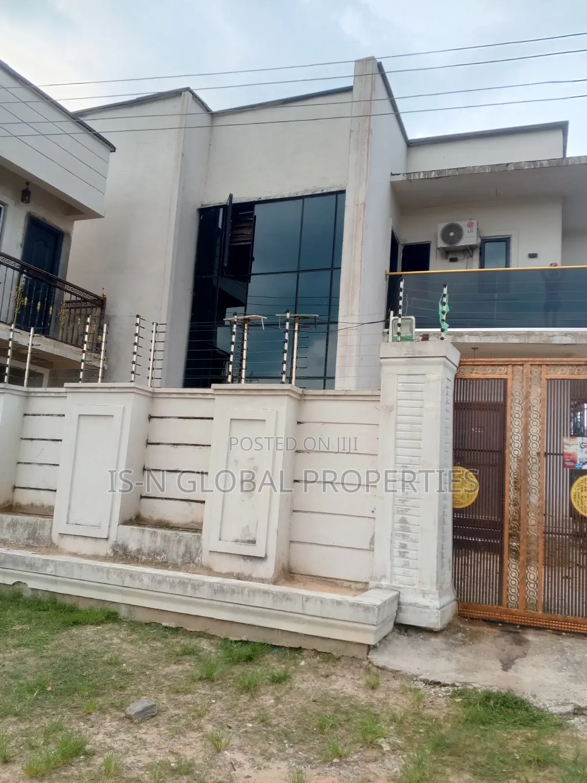 5bdrm House in Warri for sale
