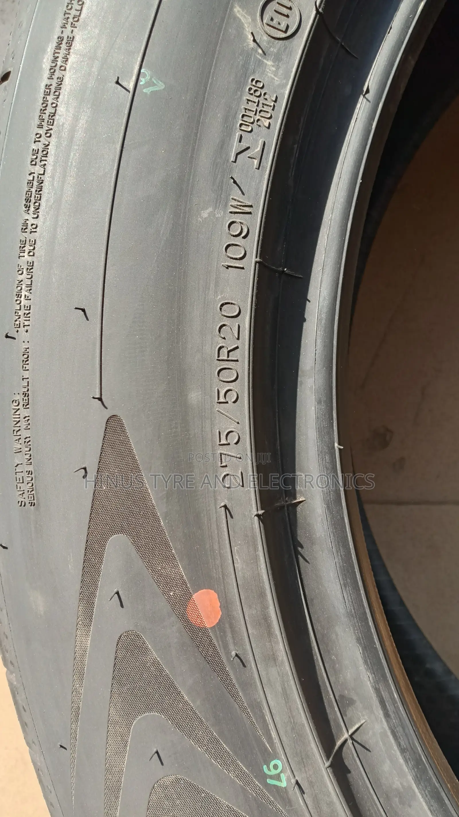 275/50/20 Dunlop Tyre
