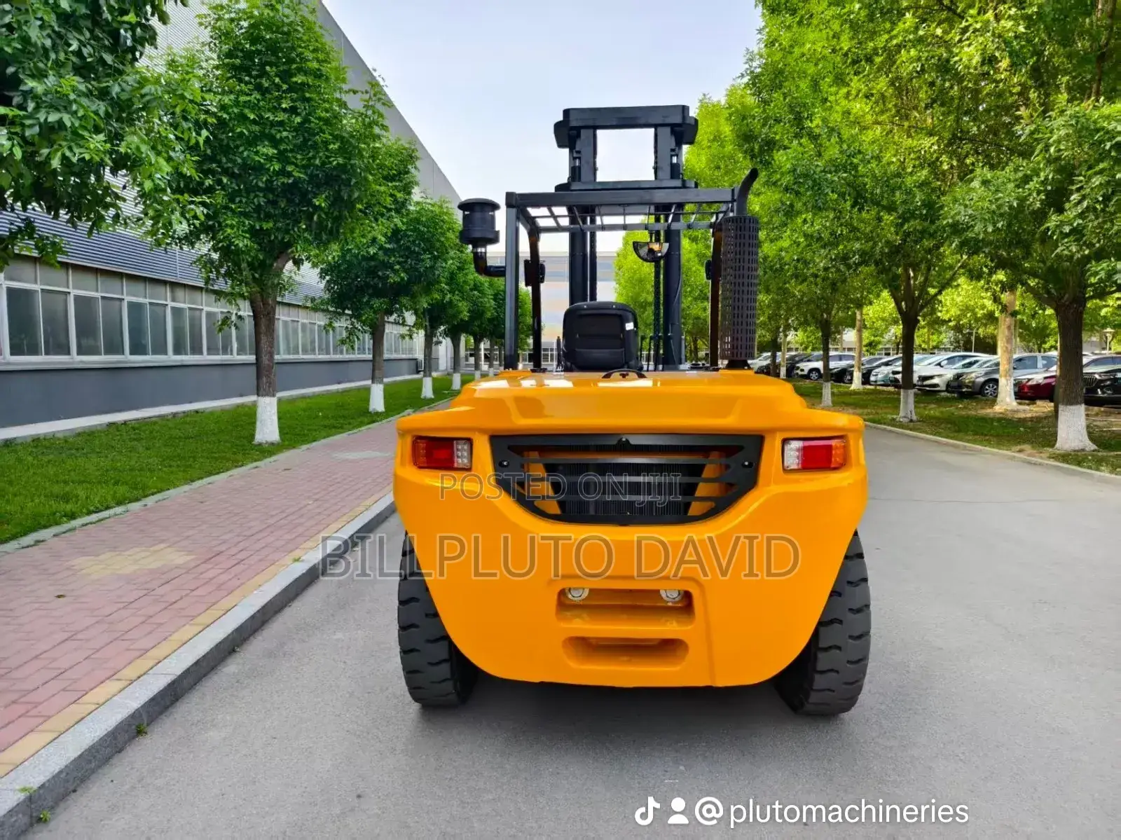 Un Brand Diesel Forklift, Model 100