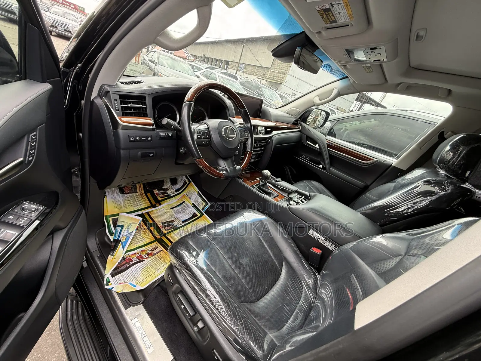Lexus LX 570 AWD 2017 Black