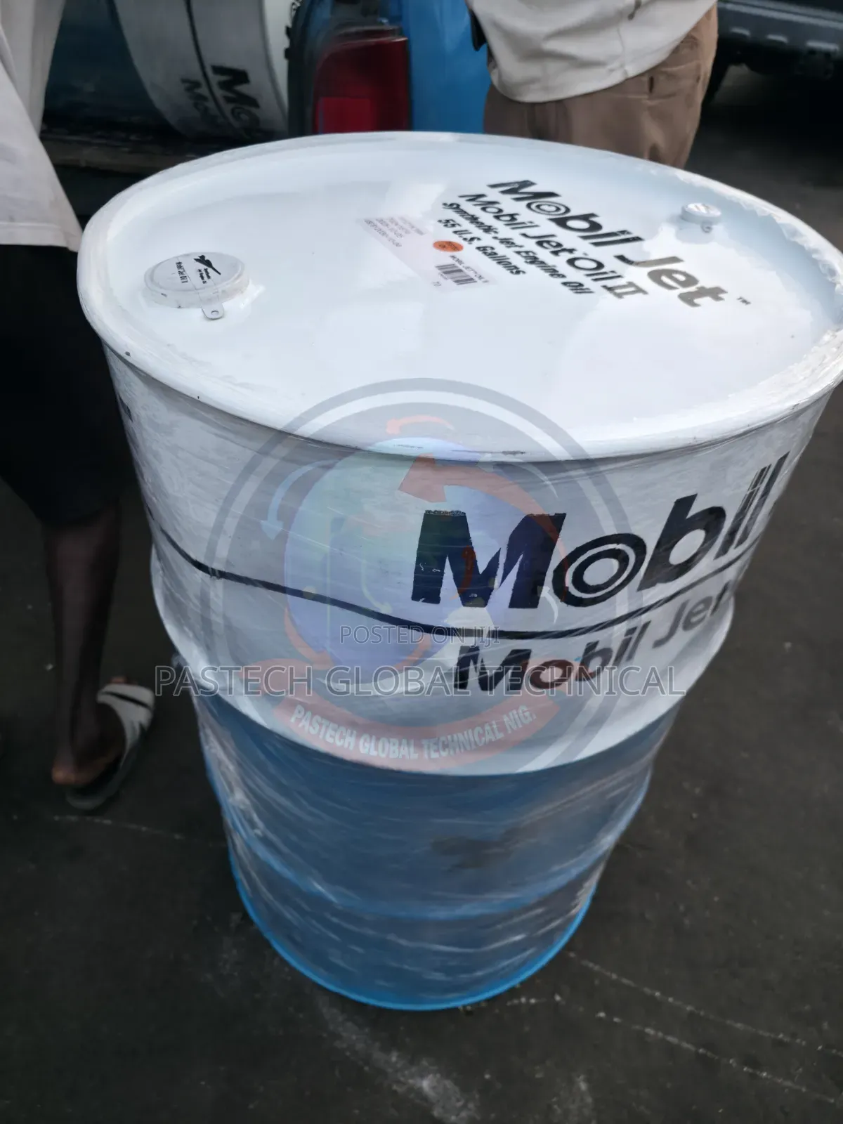 208.2 Kg Drum Of Mobil Jet Oil Ii (55 U.S. Gallons)