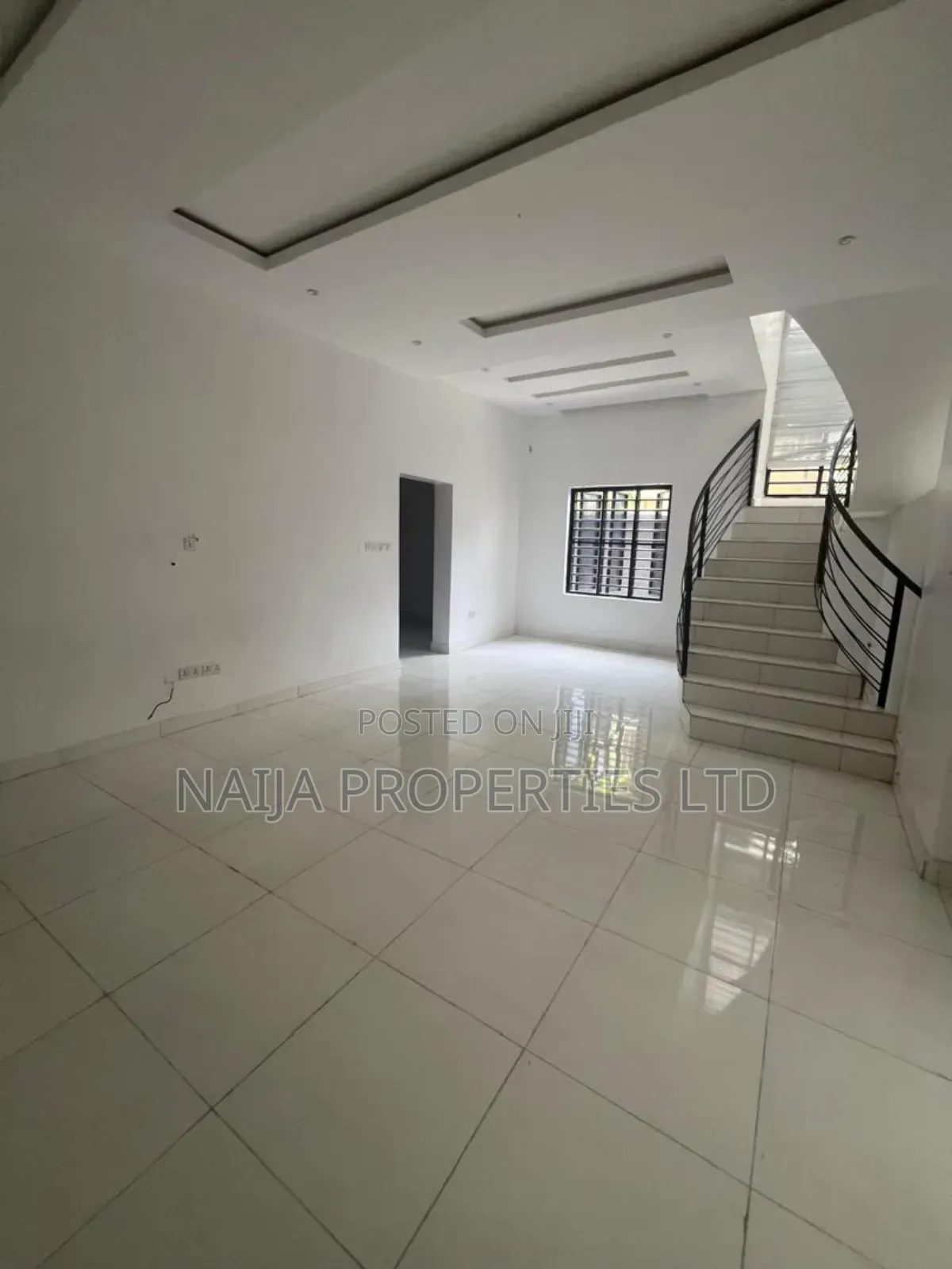 4bdrm Duplex in Peninsula Garden, Sangotedo for rent