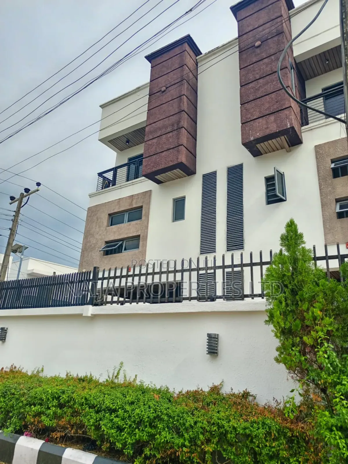 4bdrm Duplex in Peninsula Garden, Sangotedo for rent