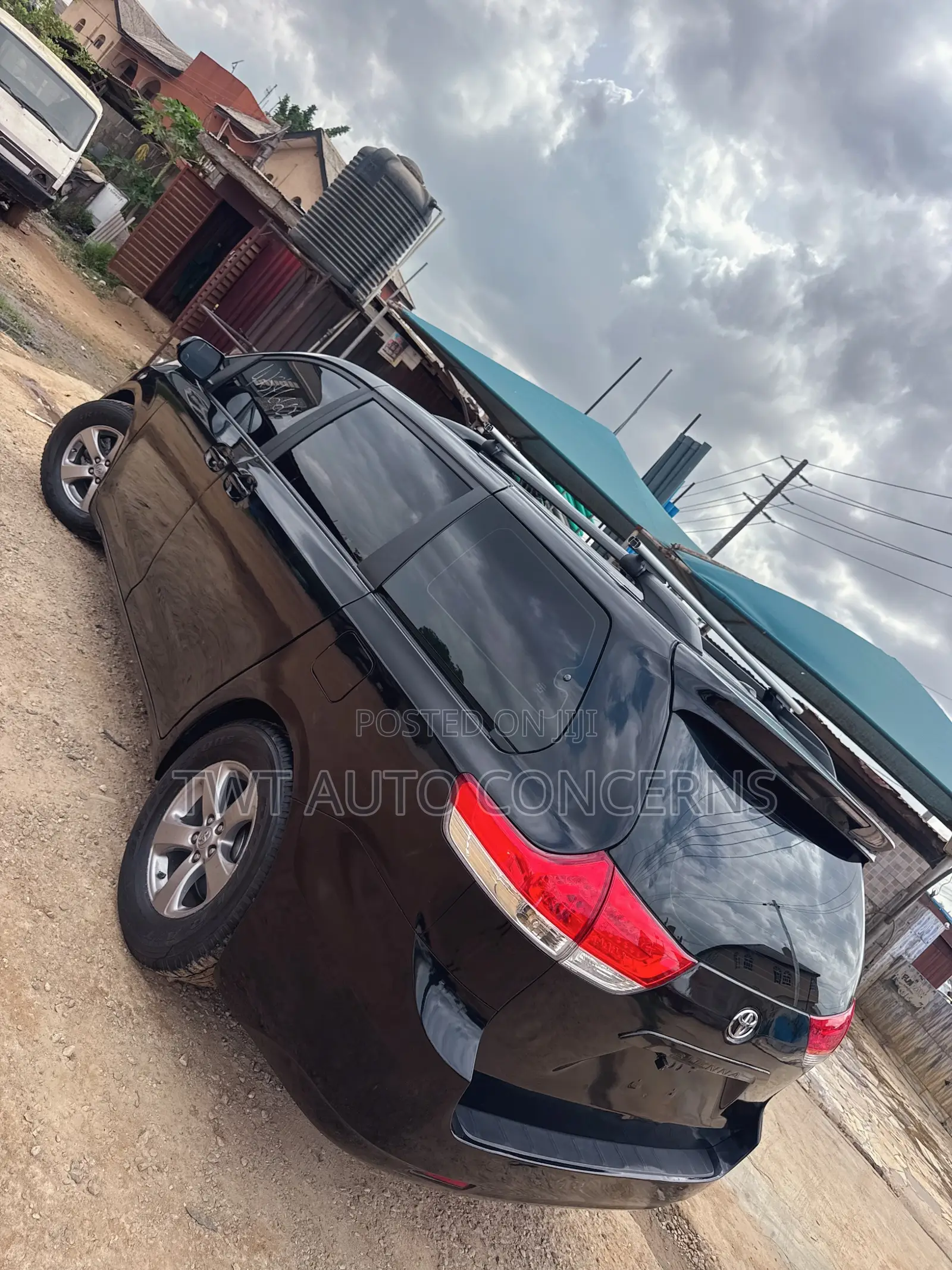 Toyota Sienna LE 7-Passenger Mobility 4dr Minivan (3.5L 6cyl 6A) 2014