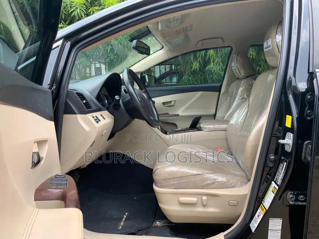 Toyota Venza AWD 2011 Black
