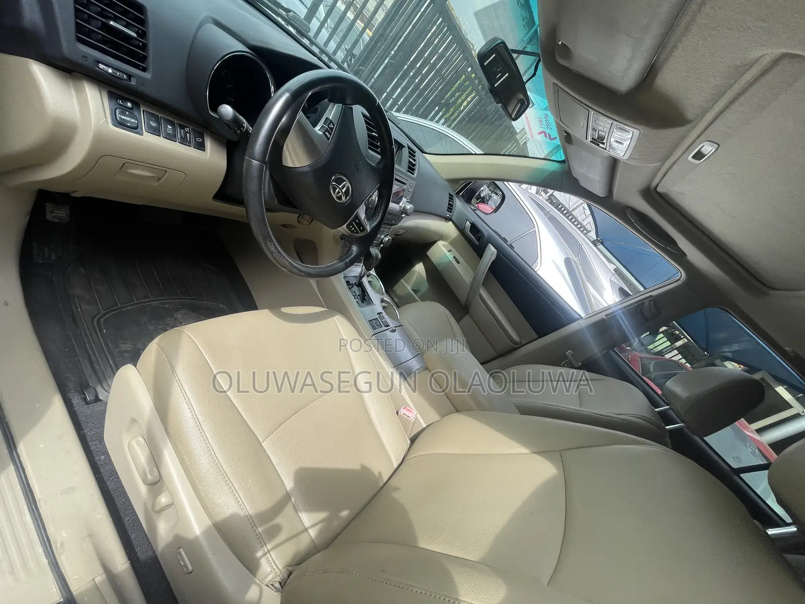 Toyota Highlander SE 2012 Black