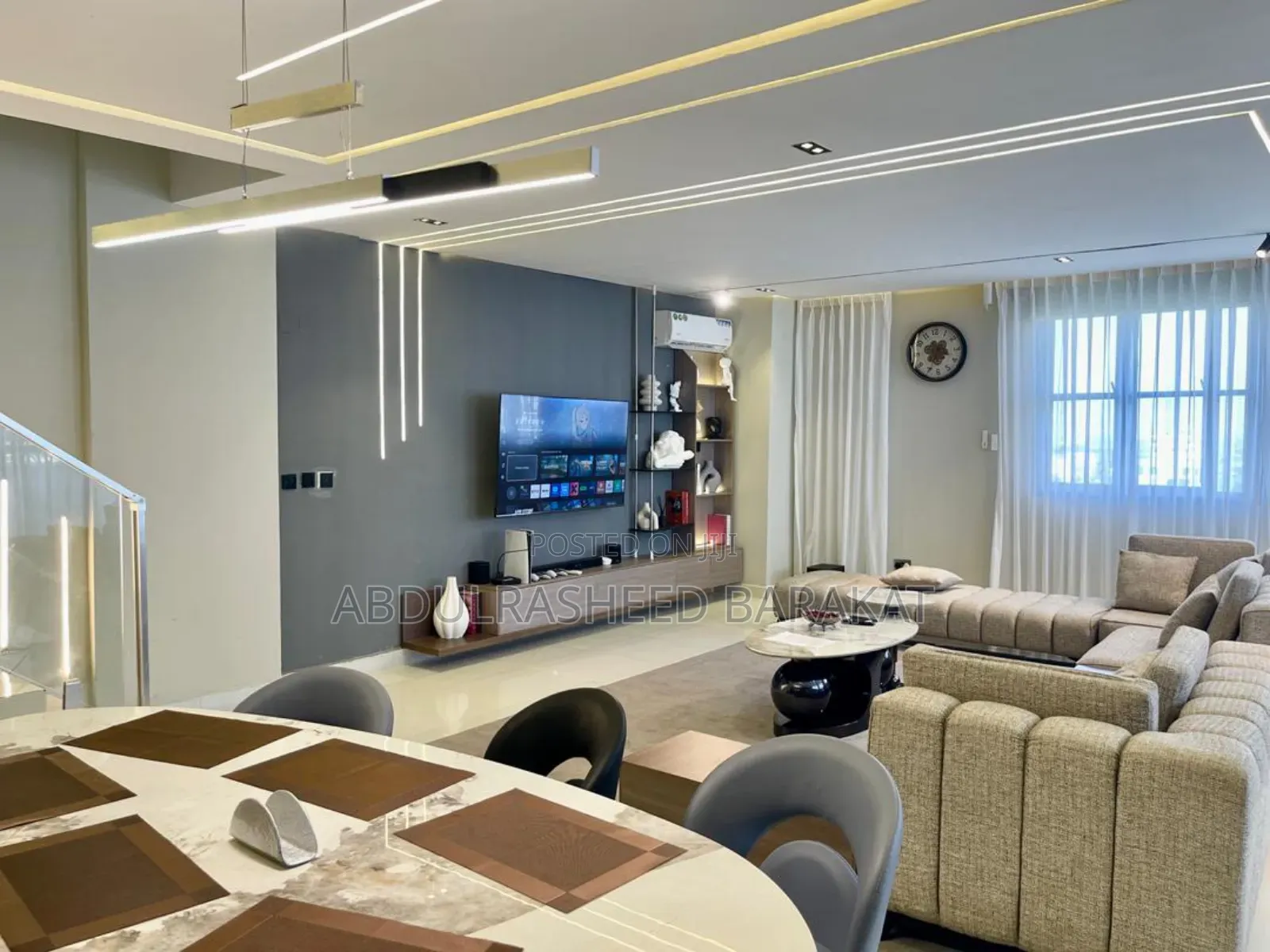 Three Bedroom Maisonette With Snooker, Balcony and Ps5
